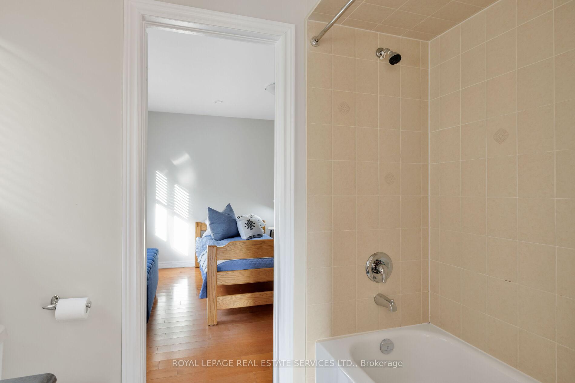 2313 Coronation Drive, Oakville, ON L6H 7N1