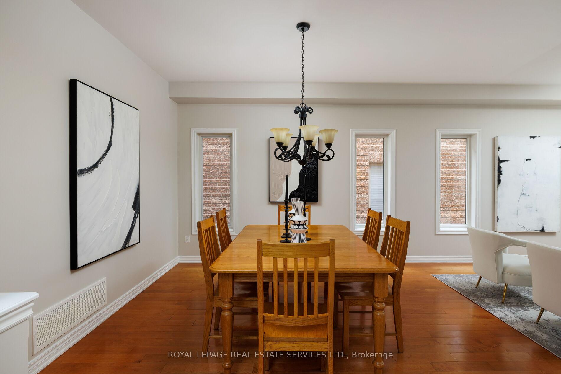 2313 Coronation Drive, Oakville, ON L6H 7N1