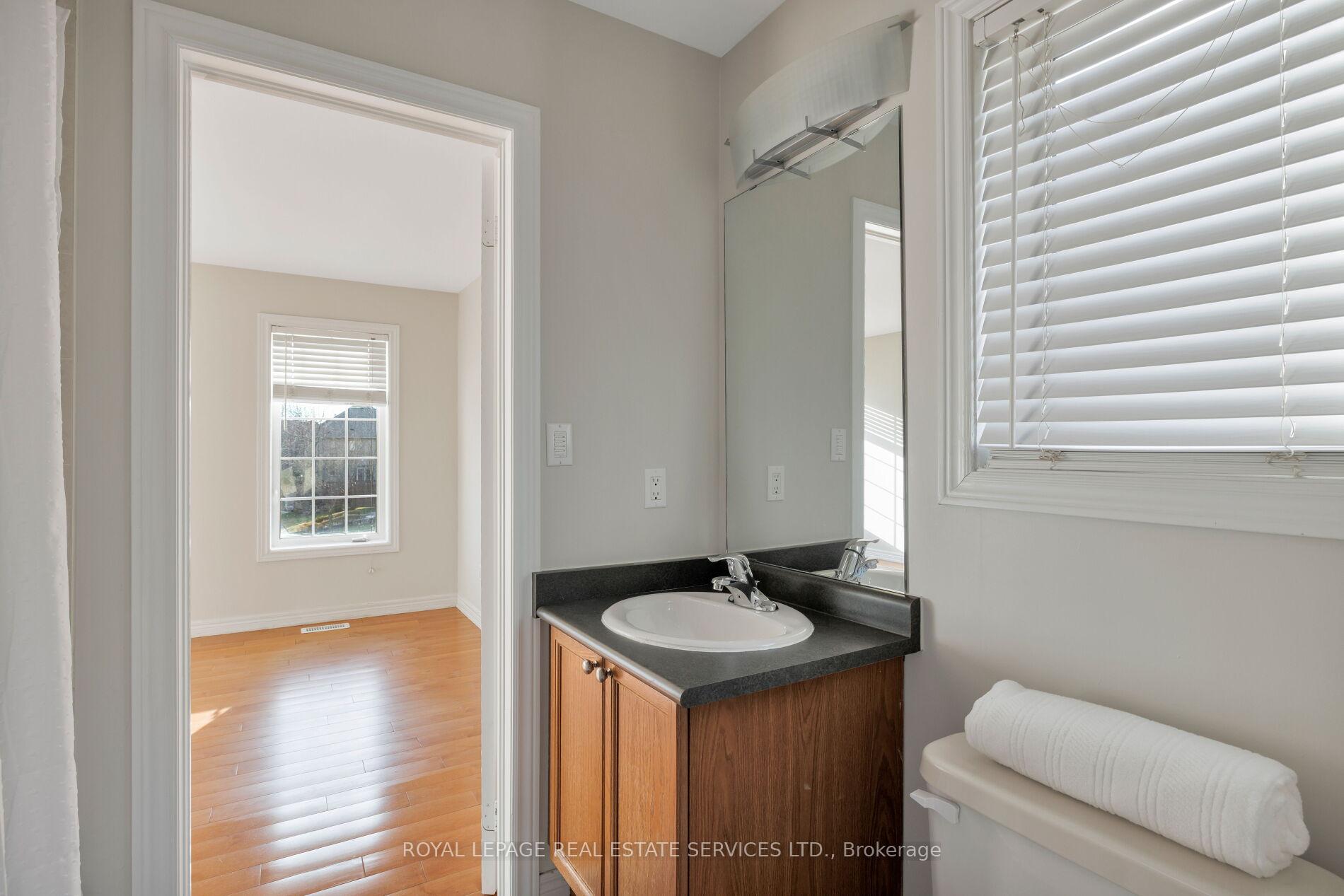 2313 Coronation Drive, Oakville, ON L6H 7N1