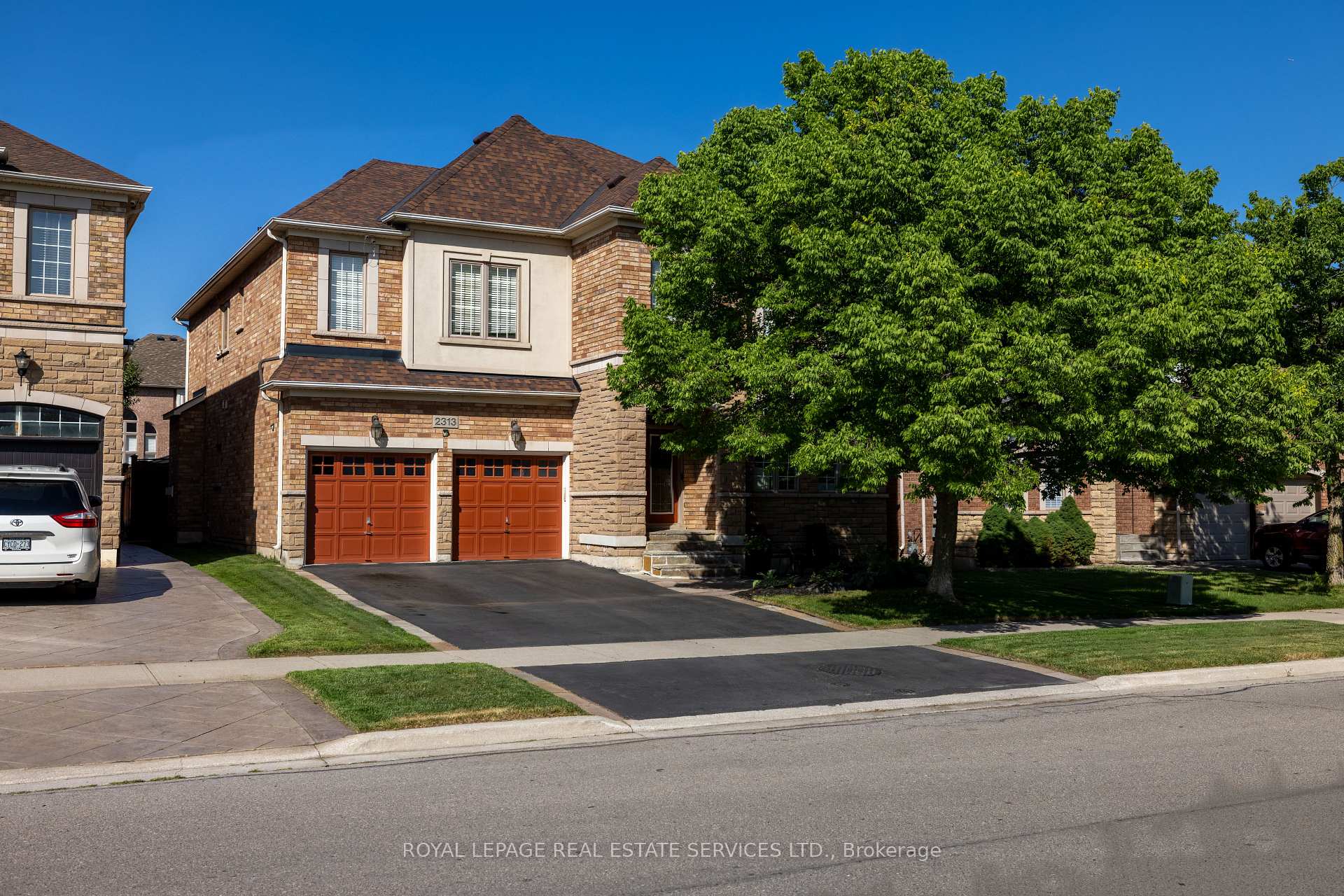 2313 Coronation Drive, Oakville, ON L6H 7N1