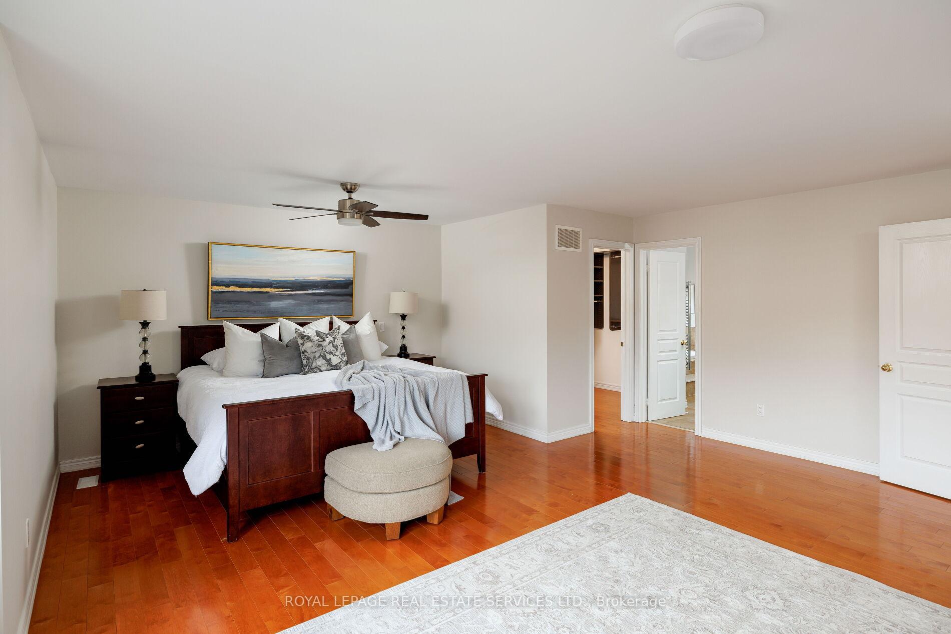 2313 Coronation Drive, Oakville, ON L6H 7N1