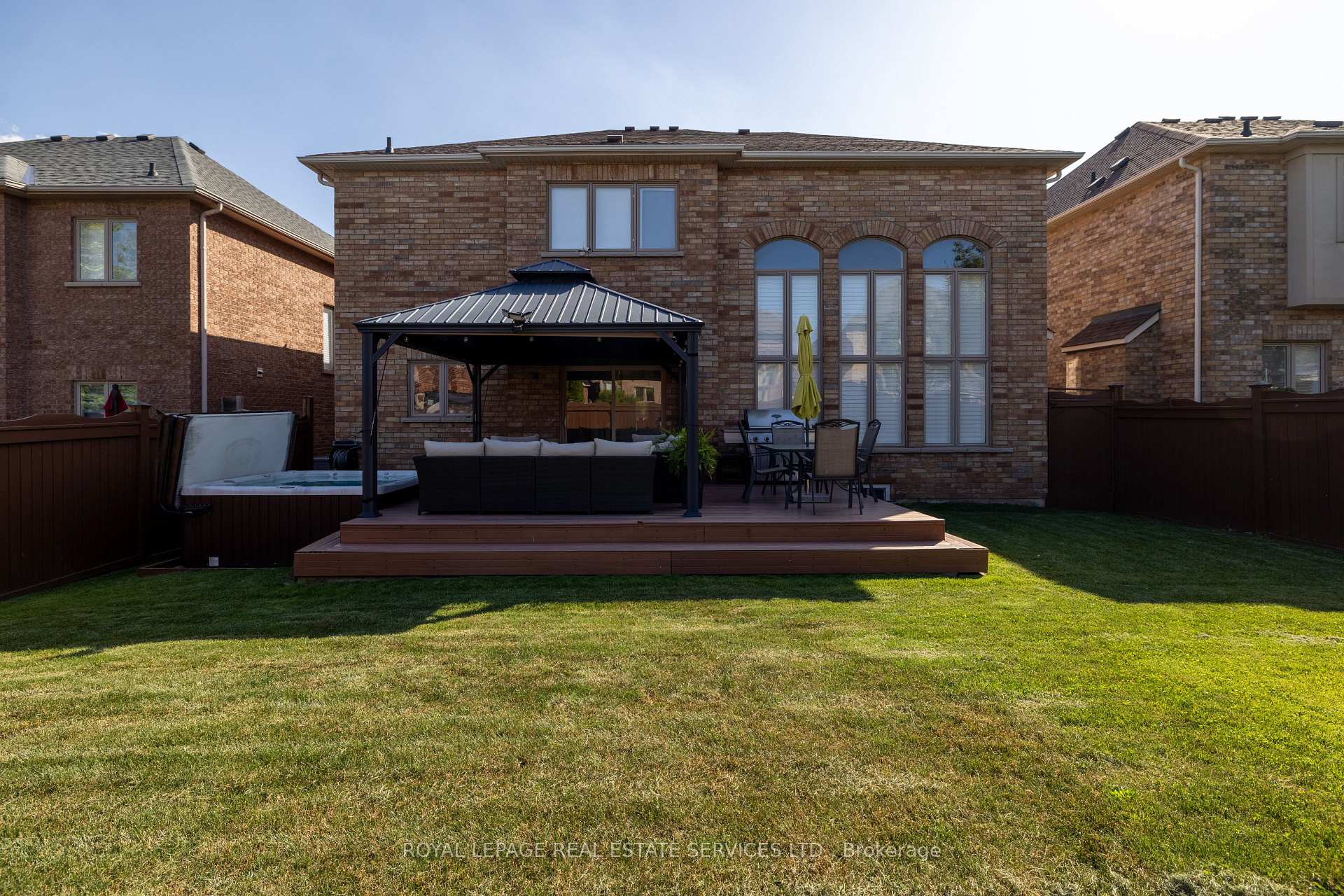 2313 Coronation Drive, Oakville, ON L6H 7N1