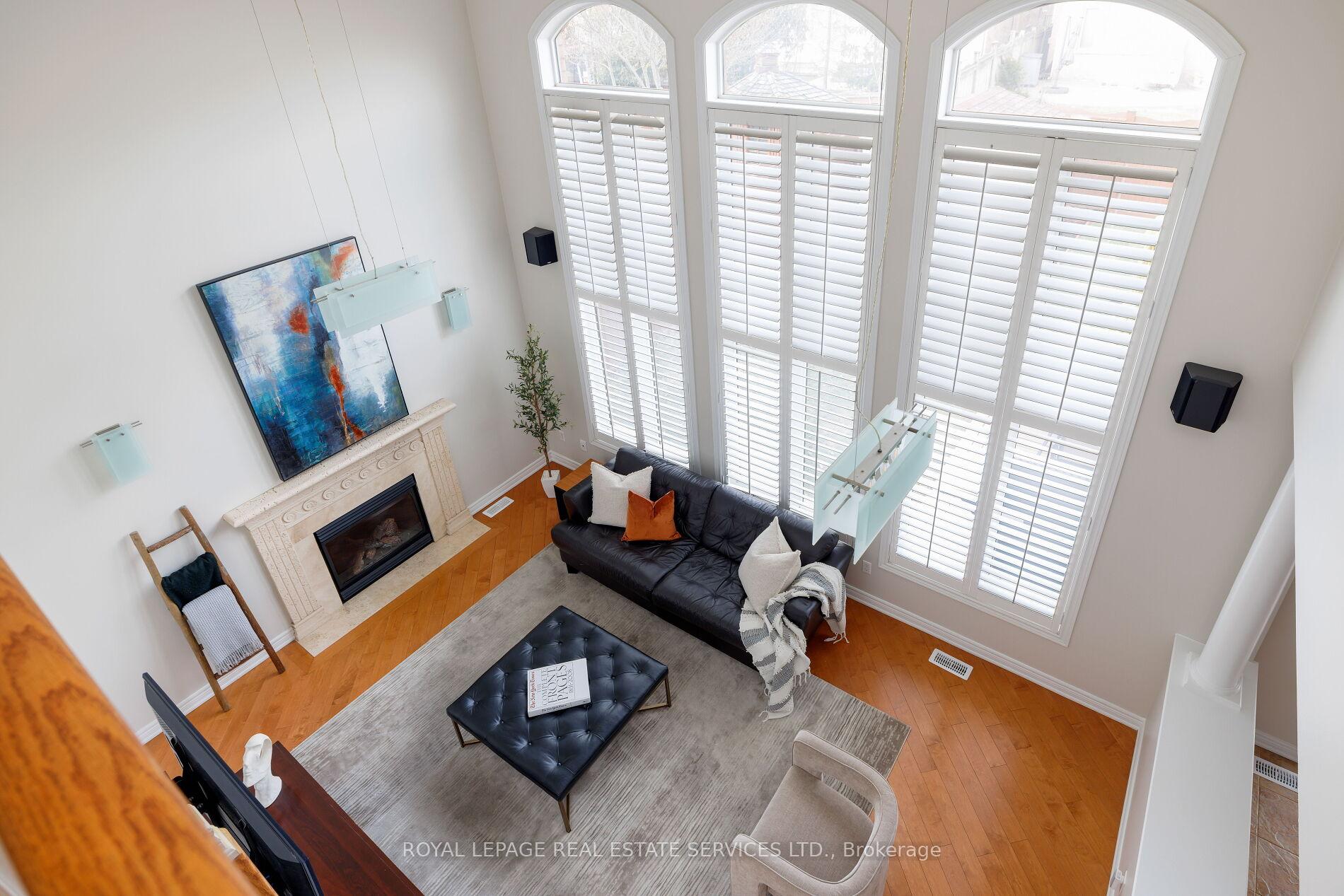 2313 Coronation Drive, Oakville, ON L6H 7N1