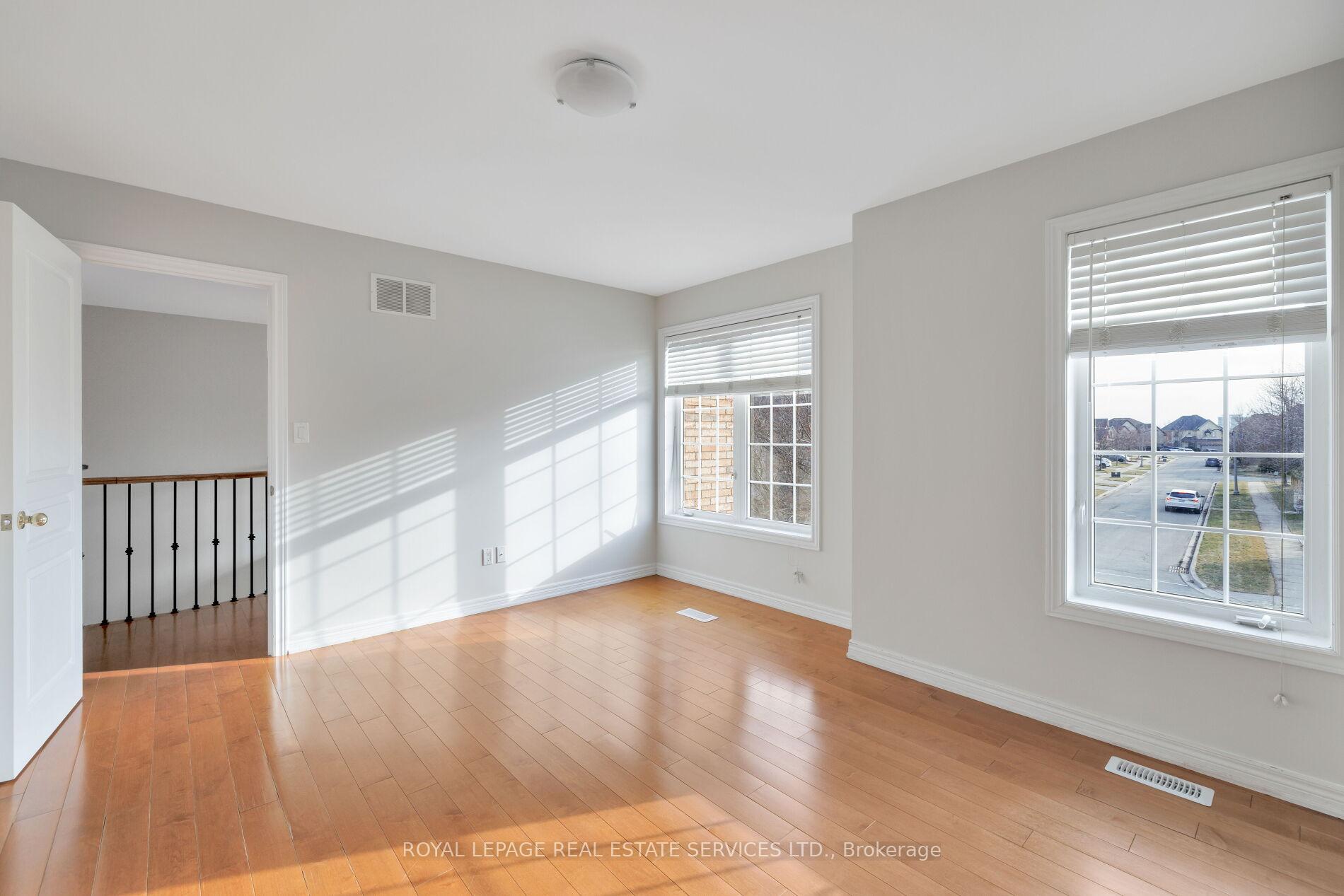 2313 Coronation Drive, Oakville, ON L6H 7N1