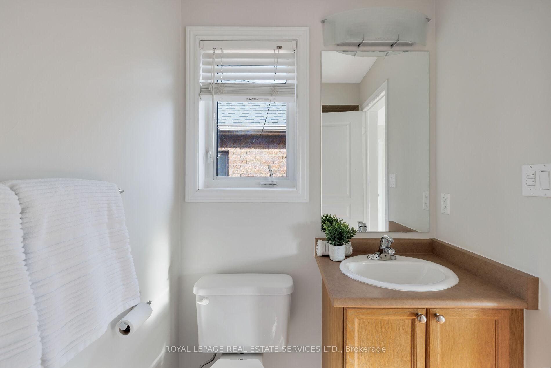 2313 Coronation Drive, Oakville, ON L6H 7N1