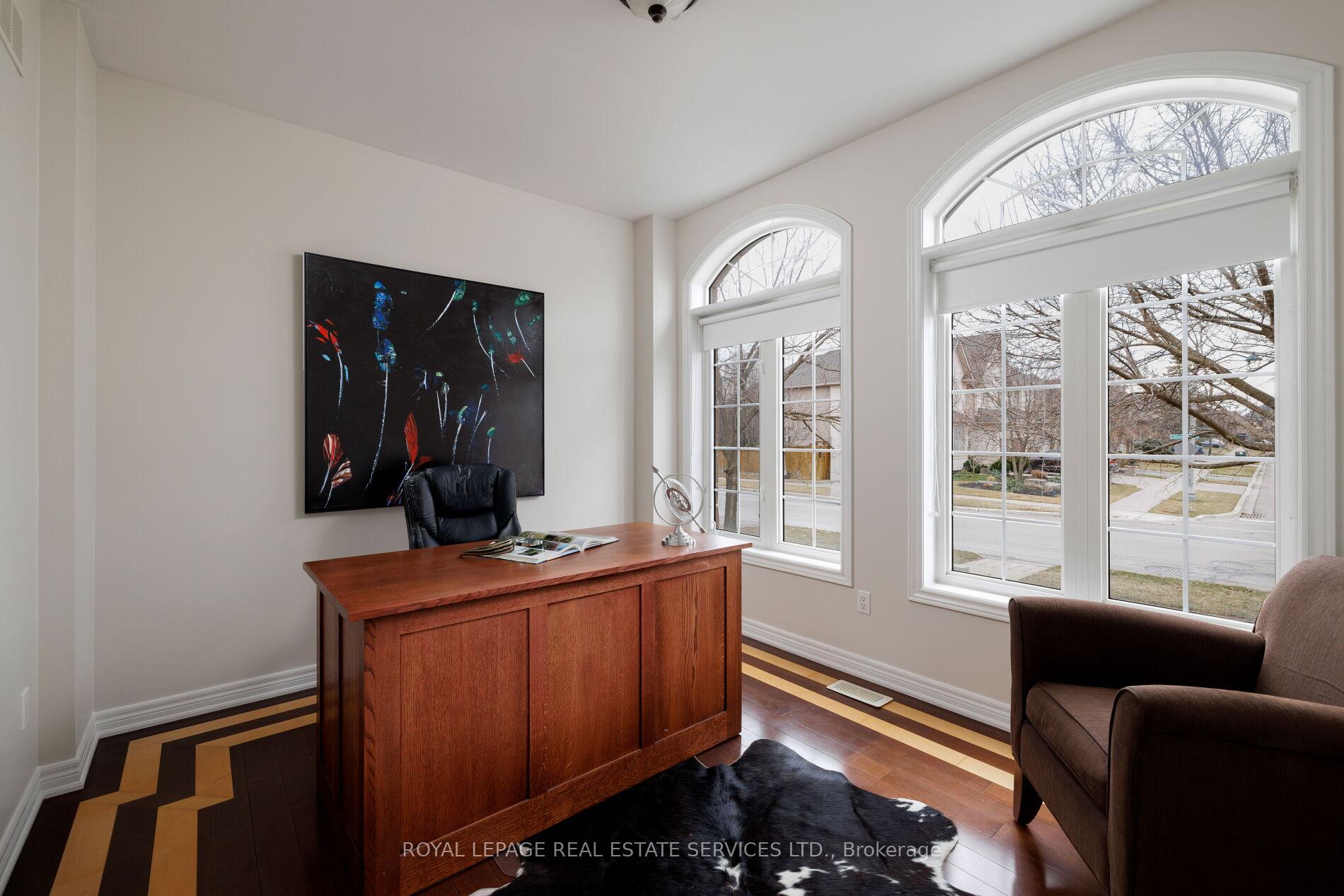 2313 Coronation Drive, Oakville, ON L6H 7N1