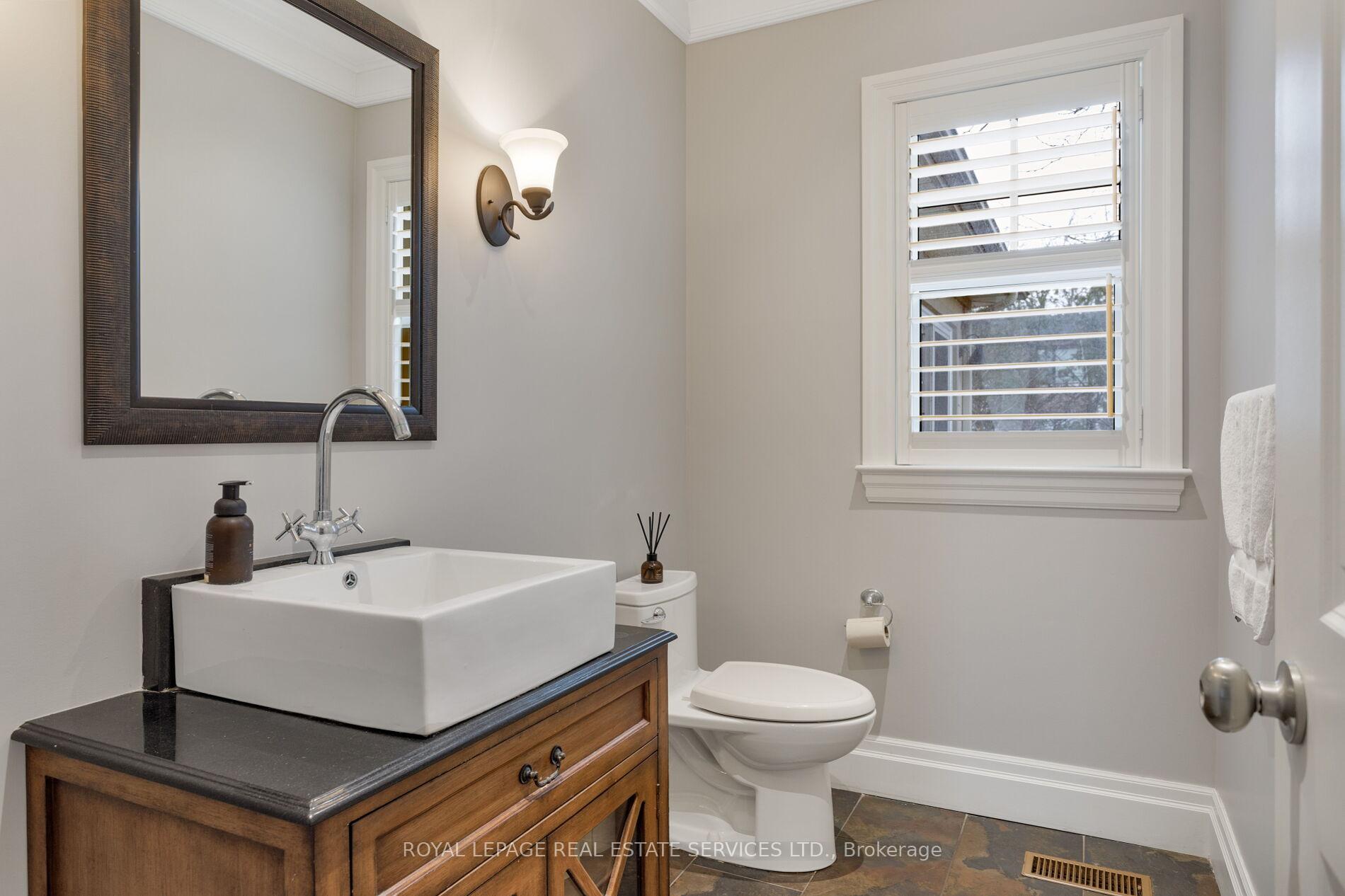 1387 Willowdown Road