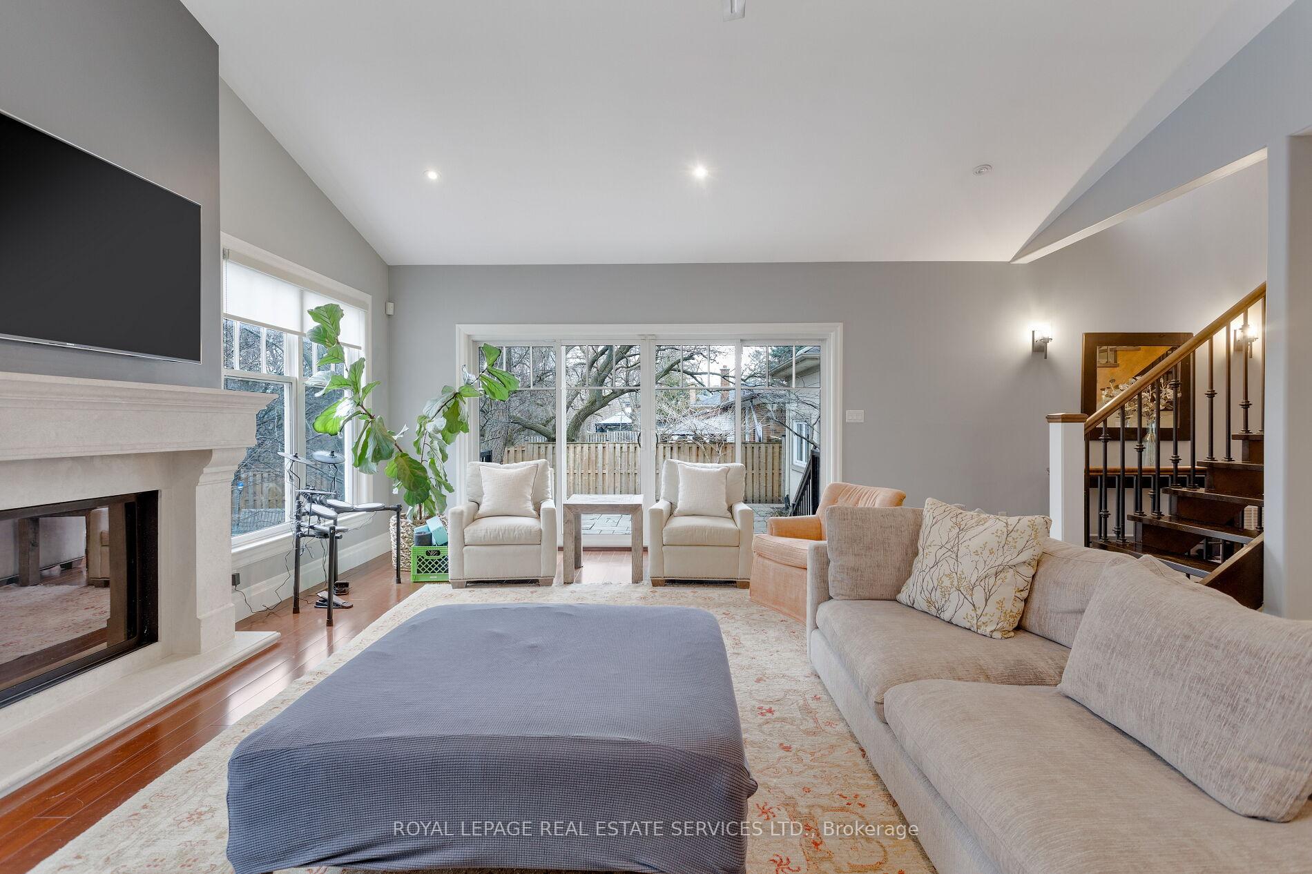 1387 Willowdown Road