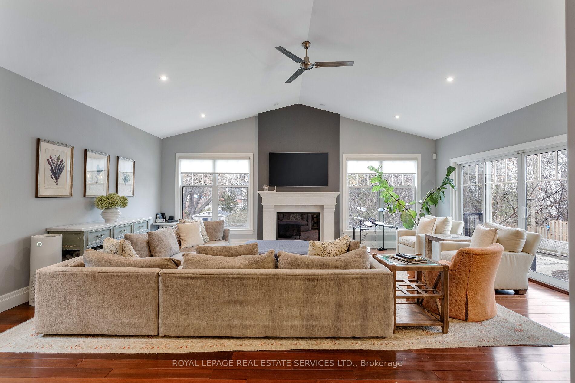 1387 Willowdown Road