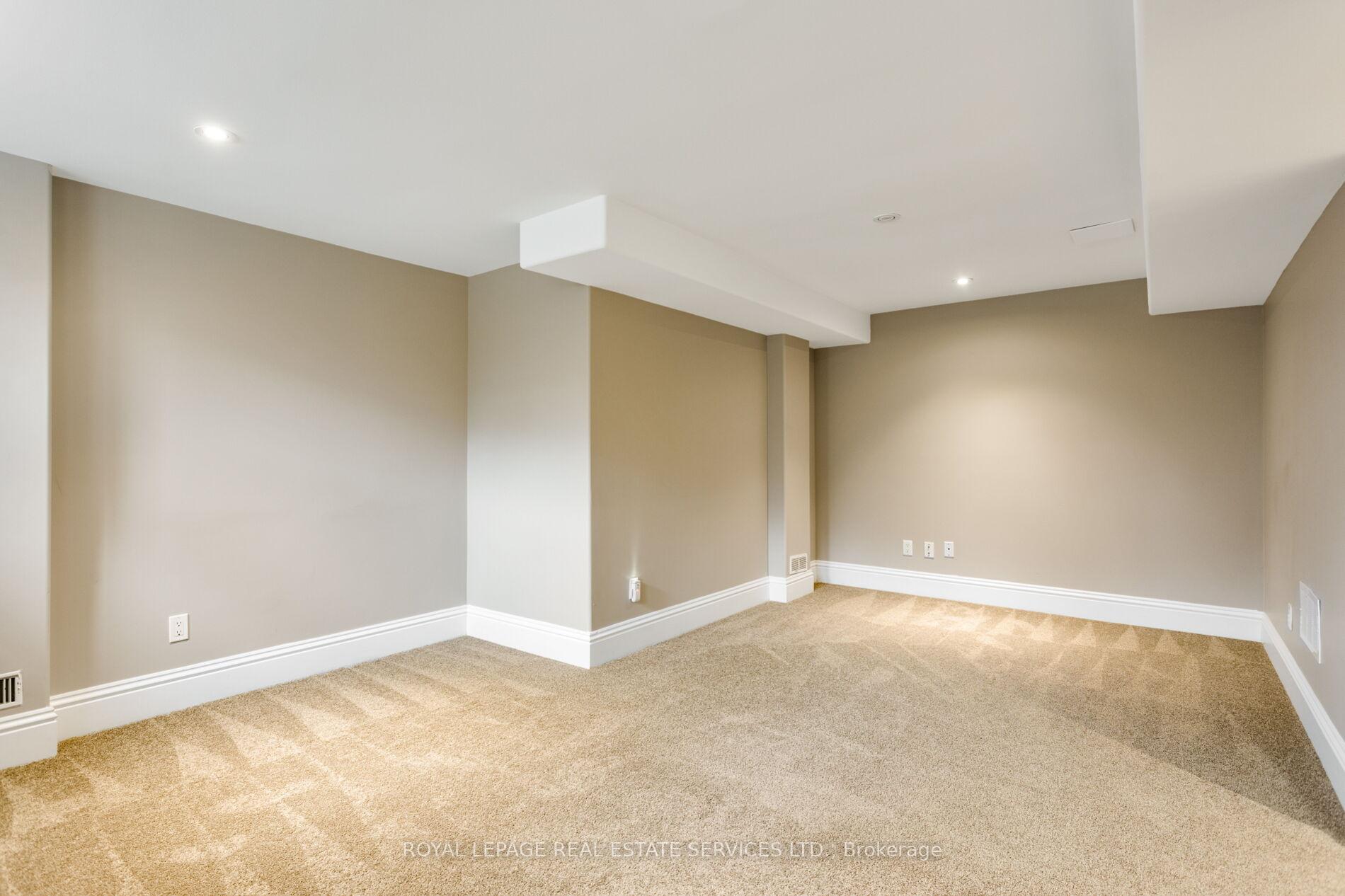 1387 Willowdown Road