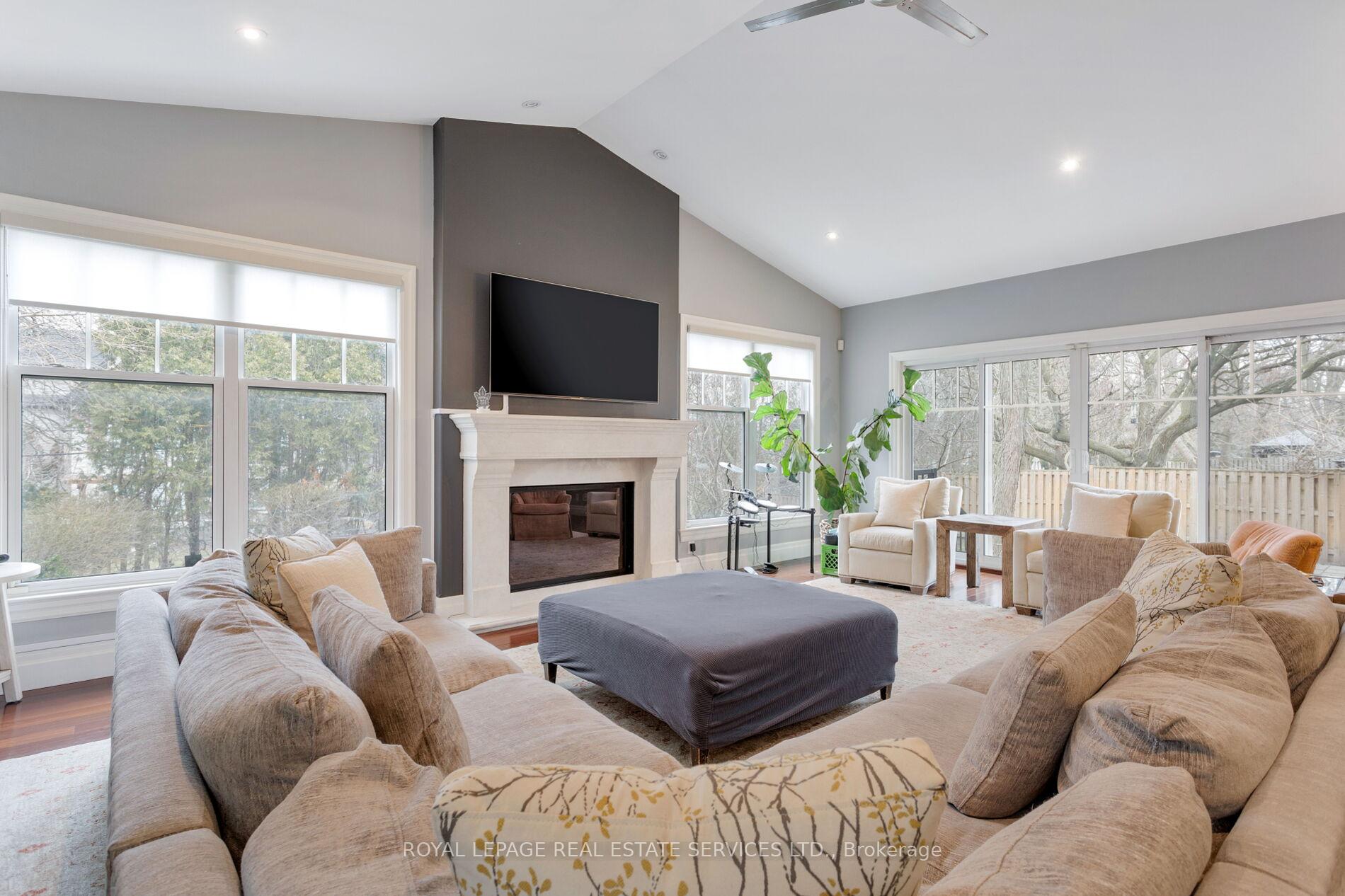 1387 Willowdown Road