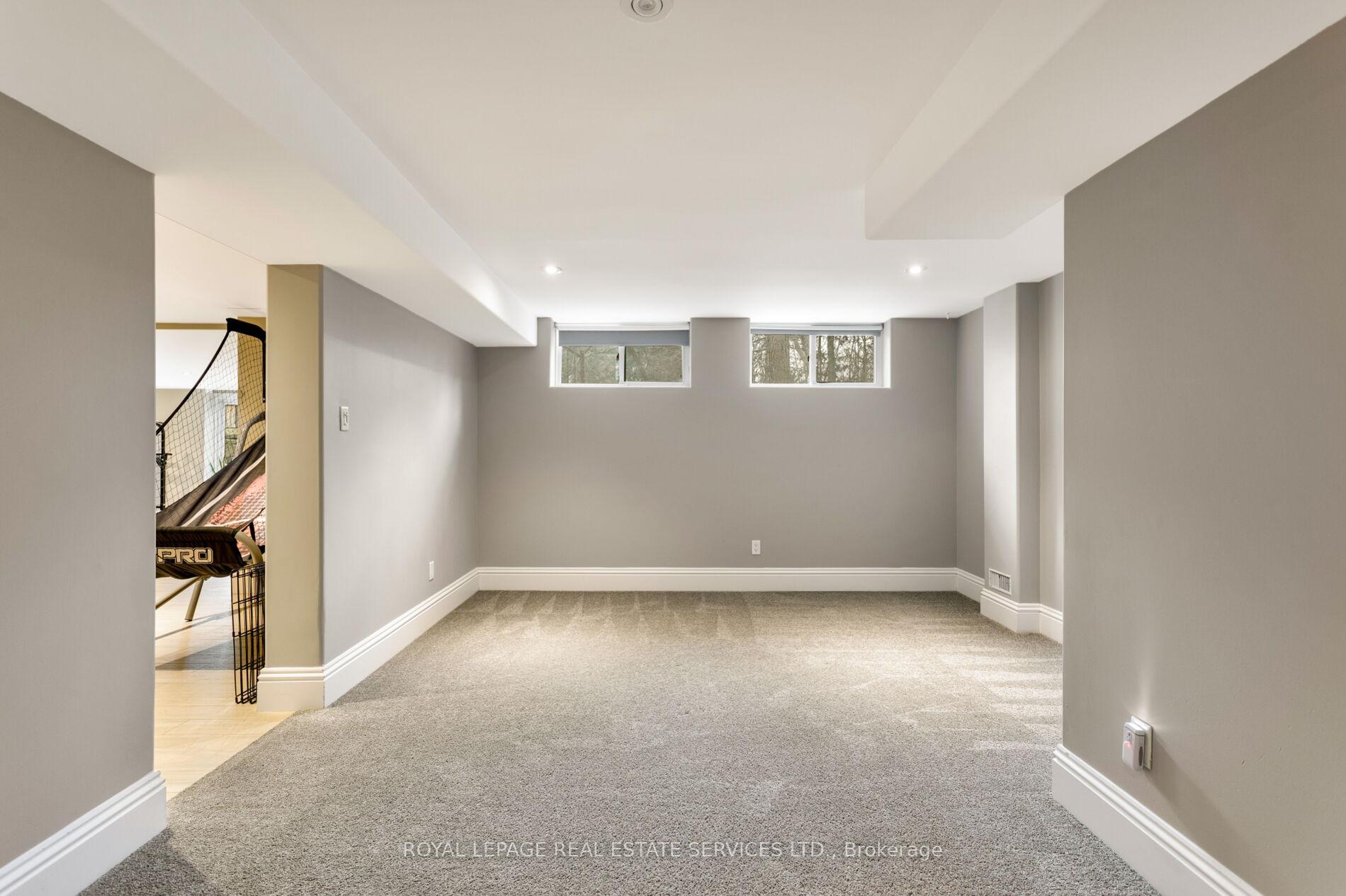 1387 Willowdown Road