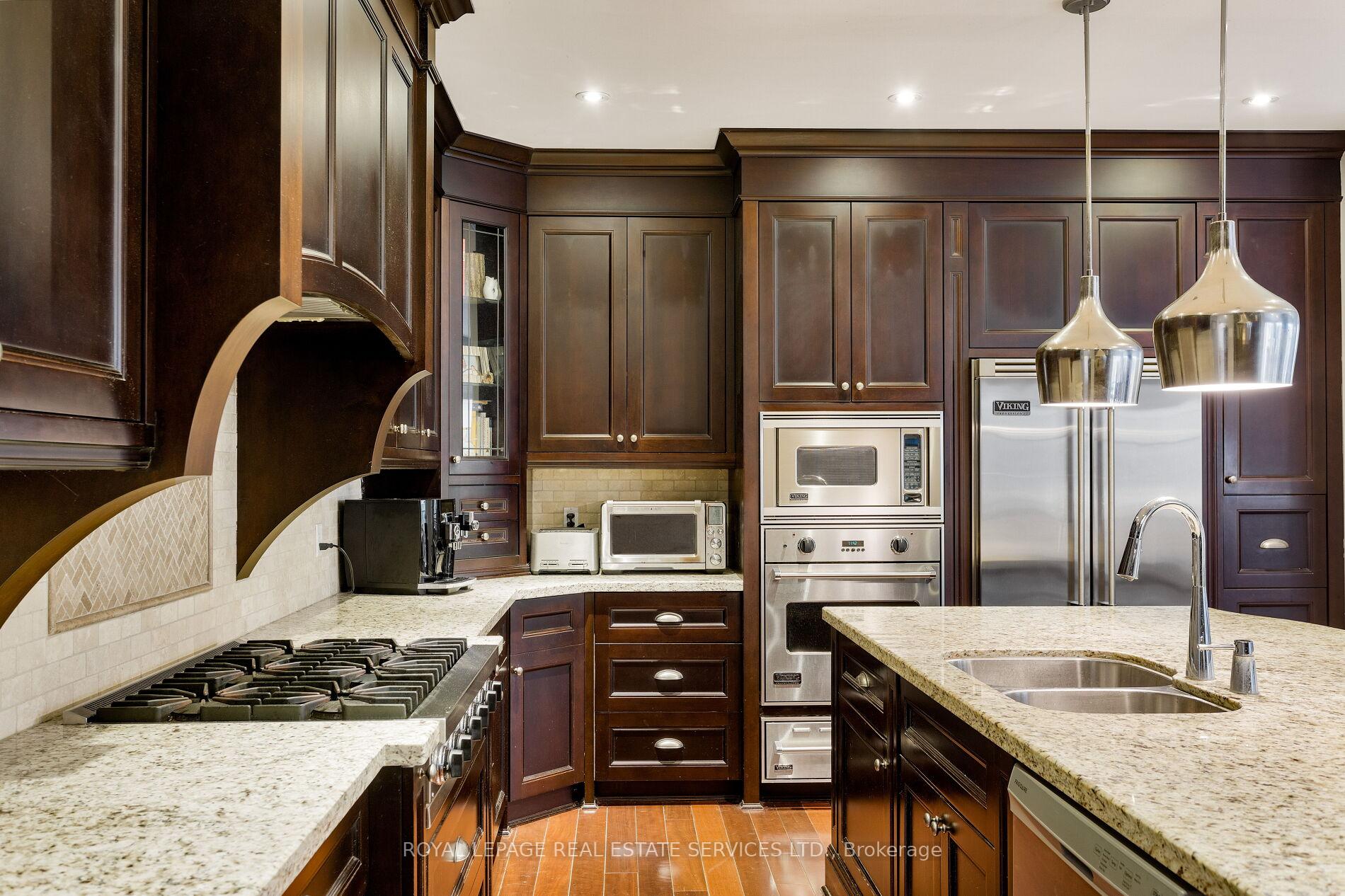 1387 Willowdown Road