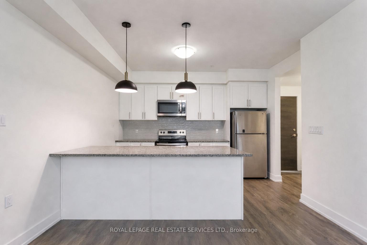 150 Oak Park Boulevard 420