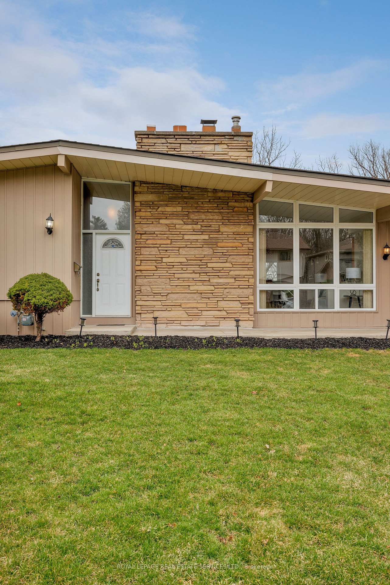 1106 Falgarwood Drive