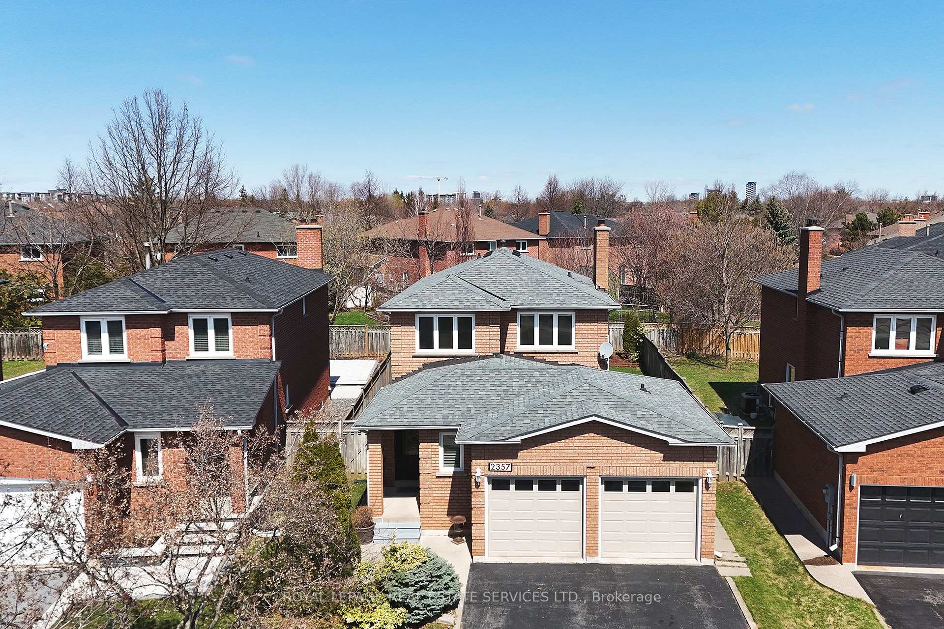 2357 Mowat Avenue