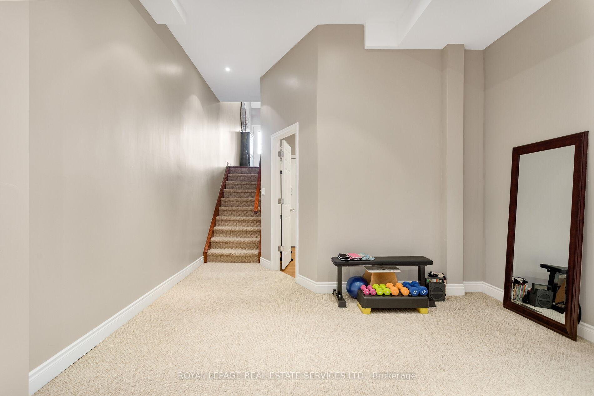 2281 Highcroft Road