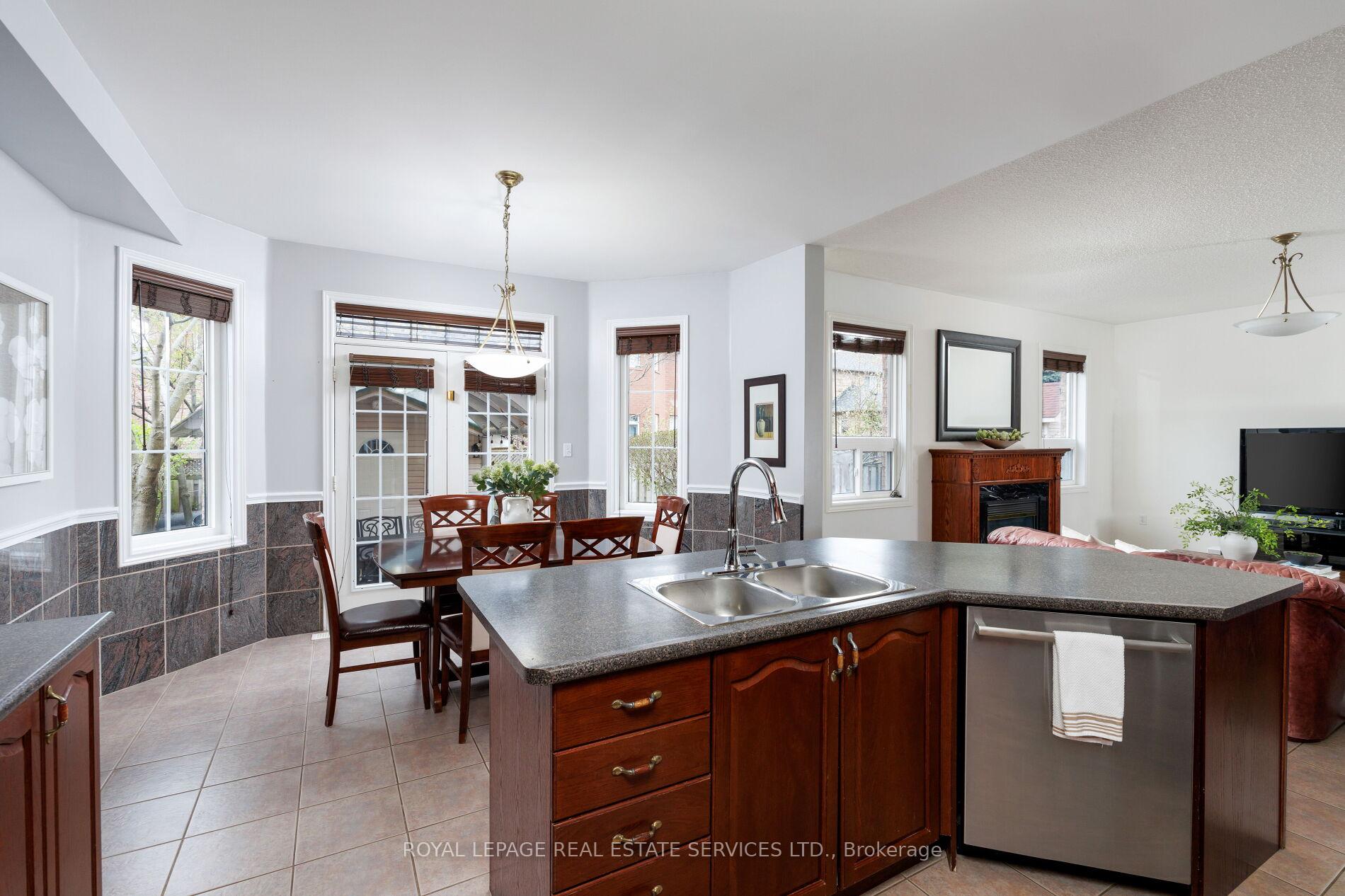 2252 Foxfield Road