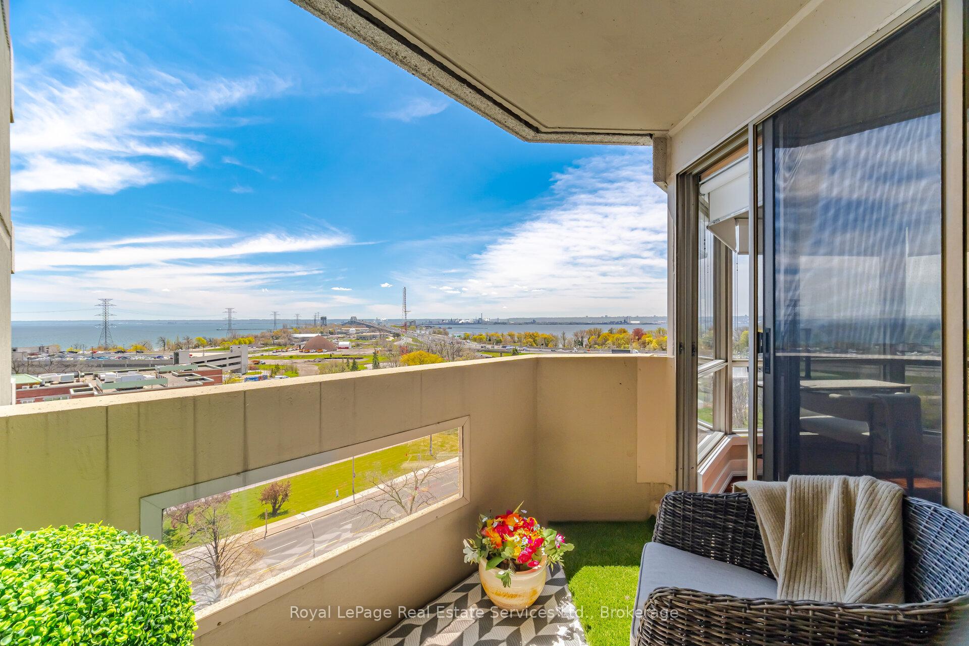 1201 North Shore Boulevard E 1001