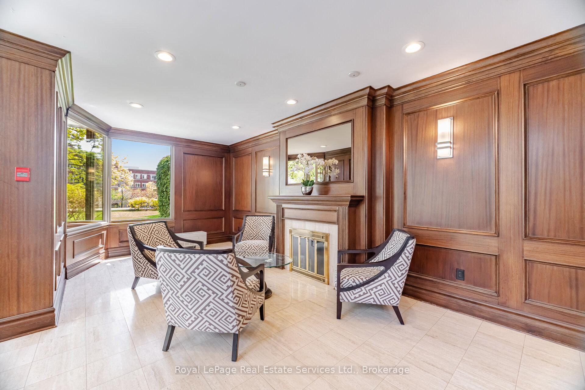 1201 North Shore Boulevard E 1001