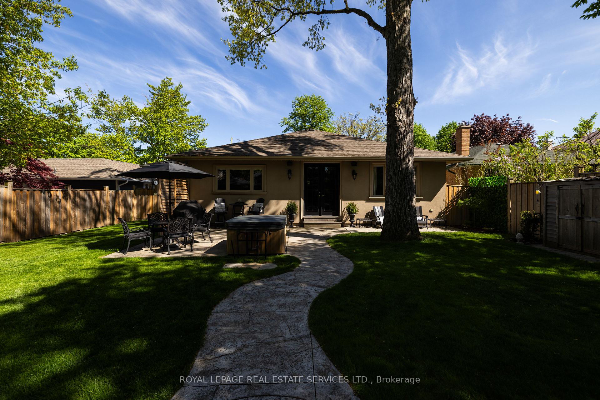 23 Glenmanor Drive