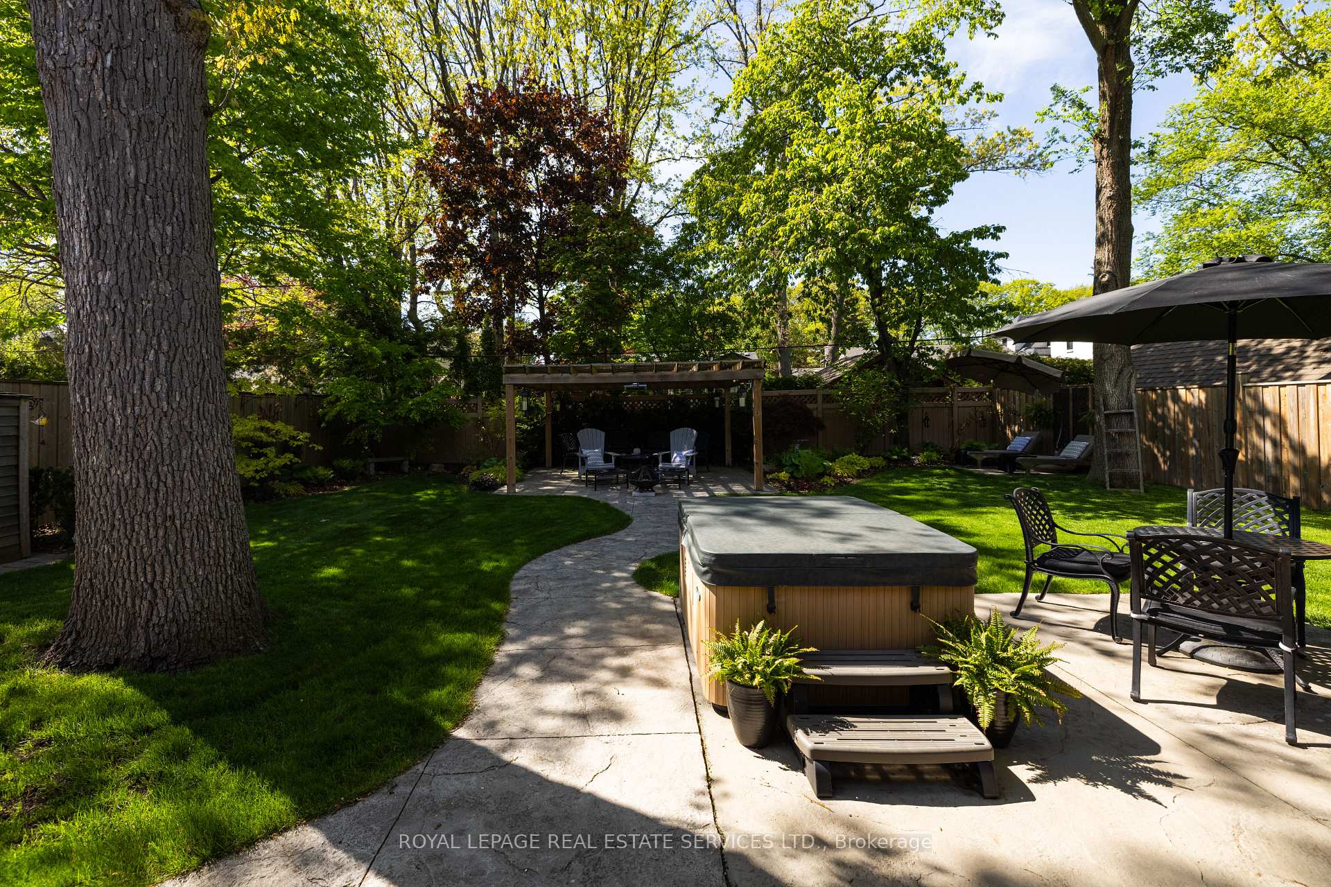 23 Glenmanor Drive