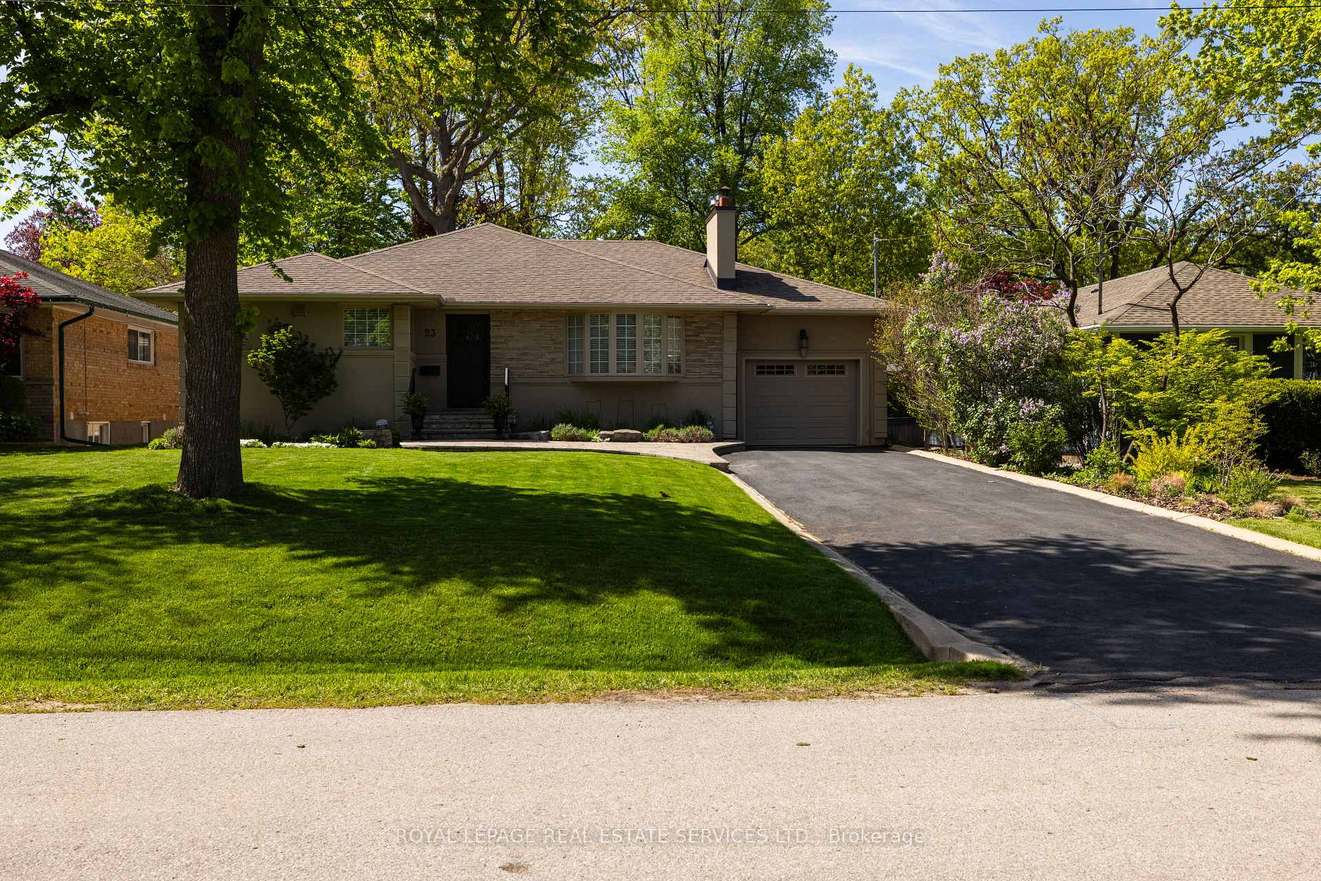 23 Glenmanor Drive