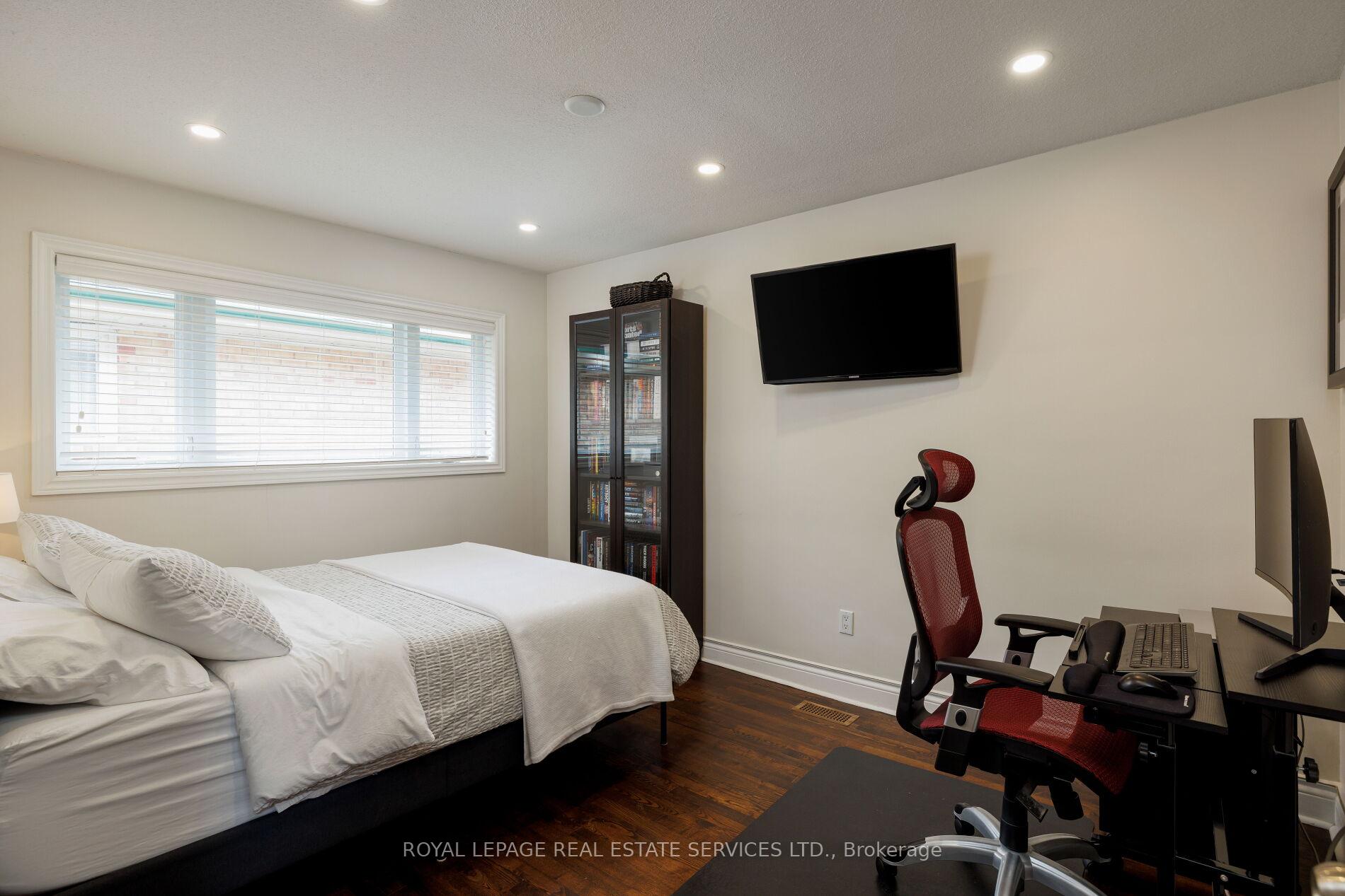 23 Glenmanor Drive