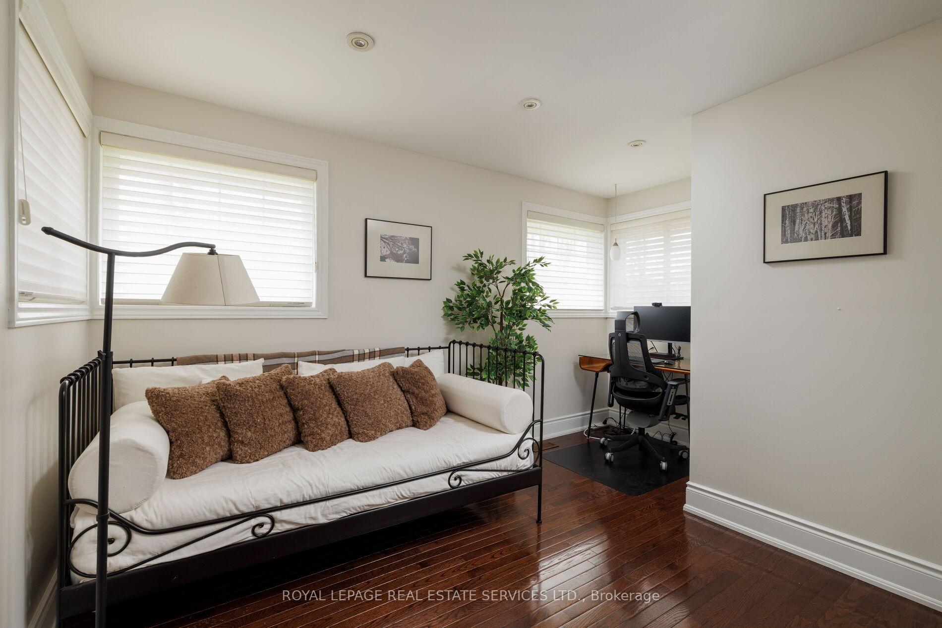 23 Glenmanor Drive