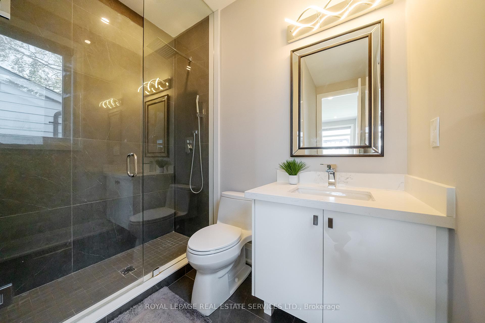 25A Tecumseth Avenue