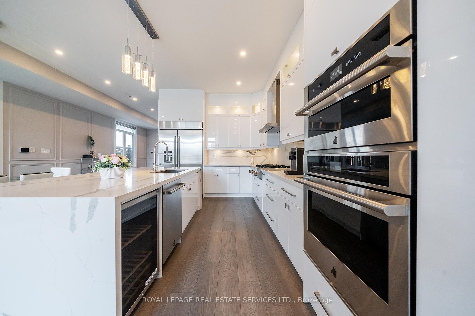 25A Tecumseth Avenue
