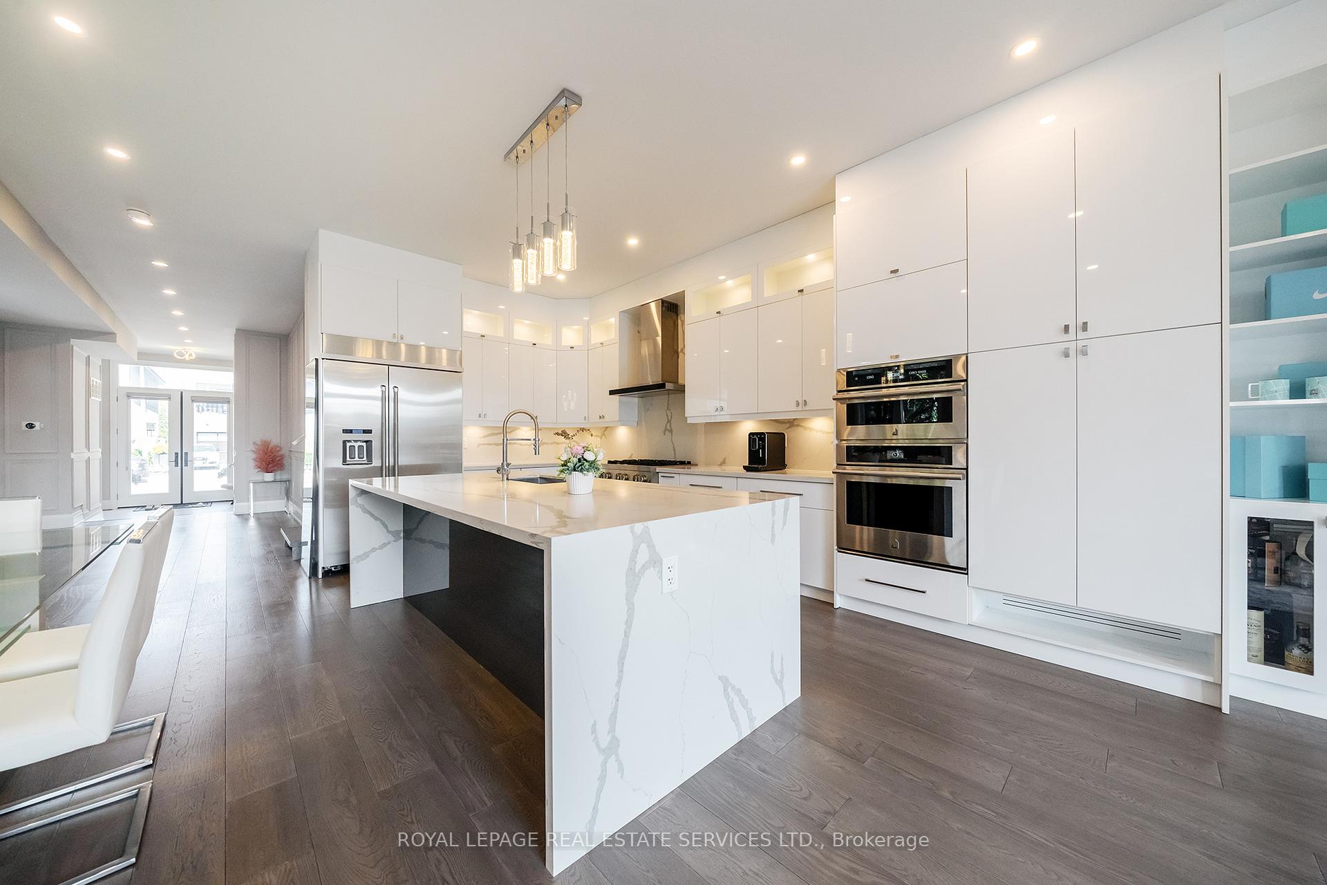 25A Tecumseth Avenue