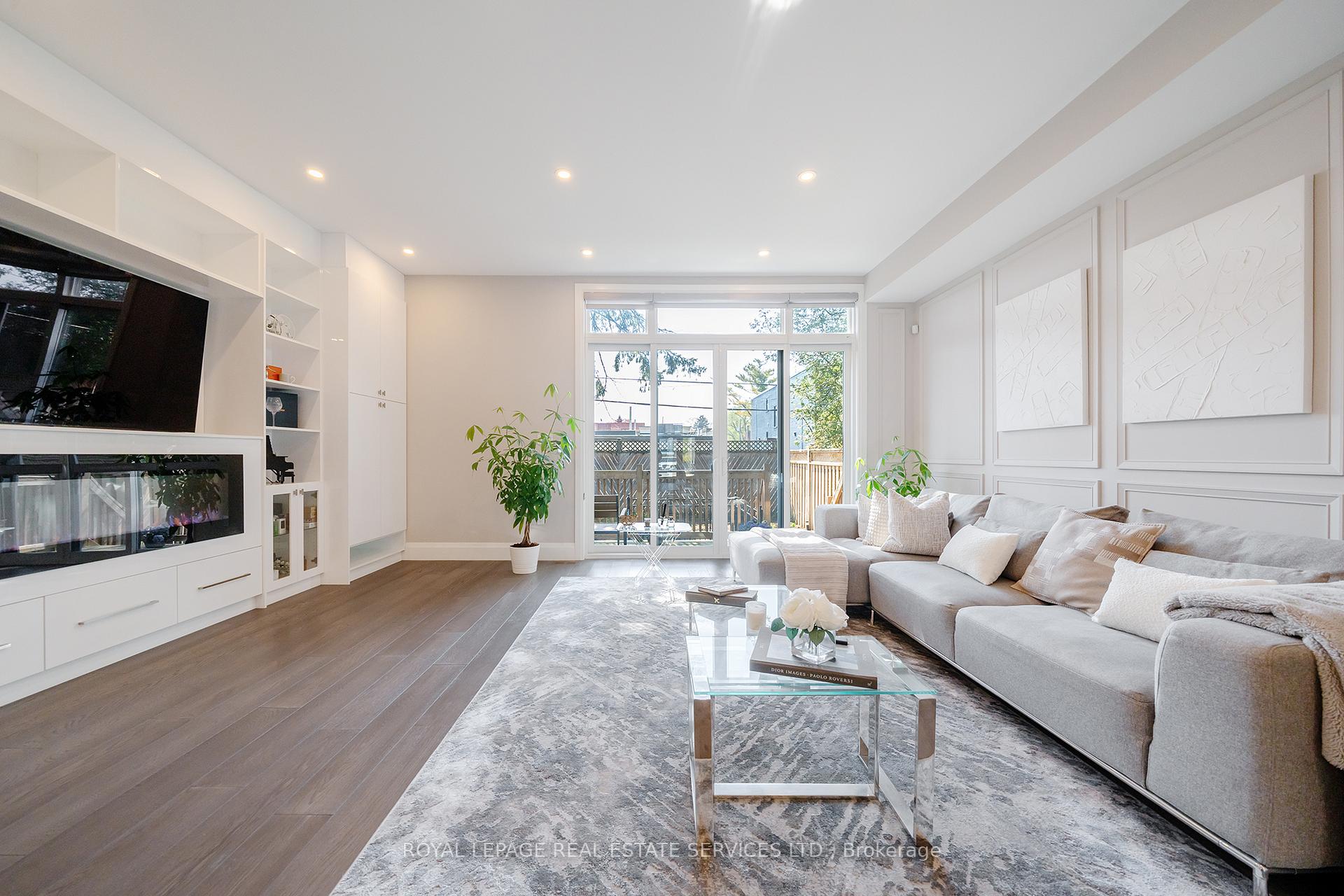 25A Tecumseth Avenue