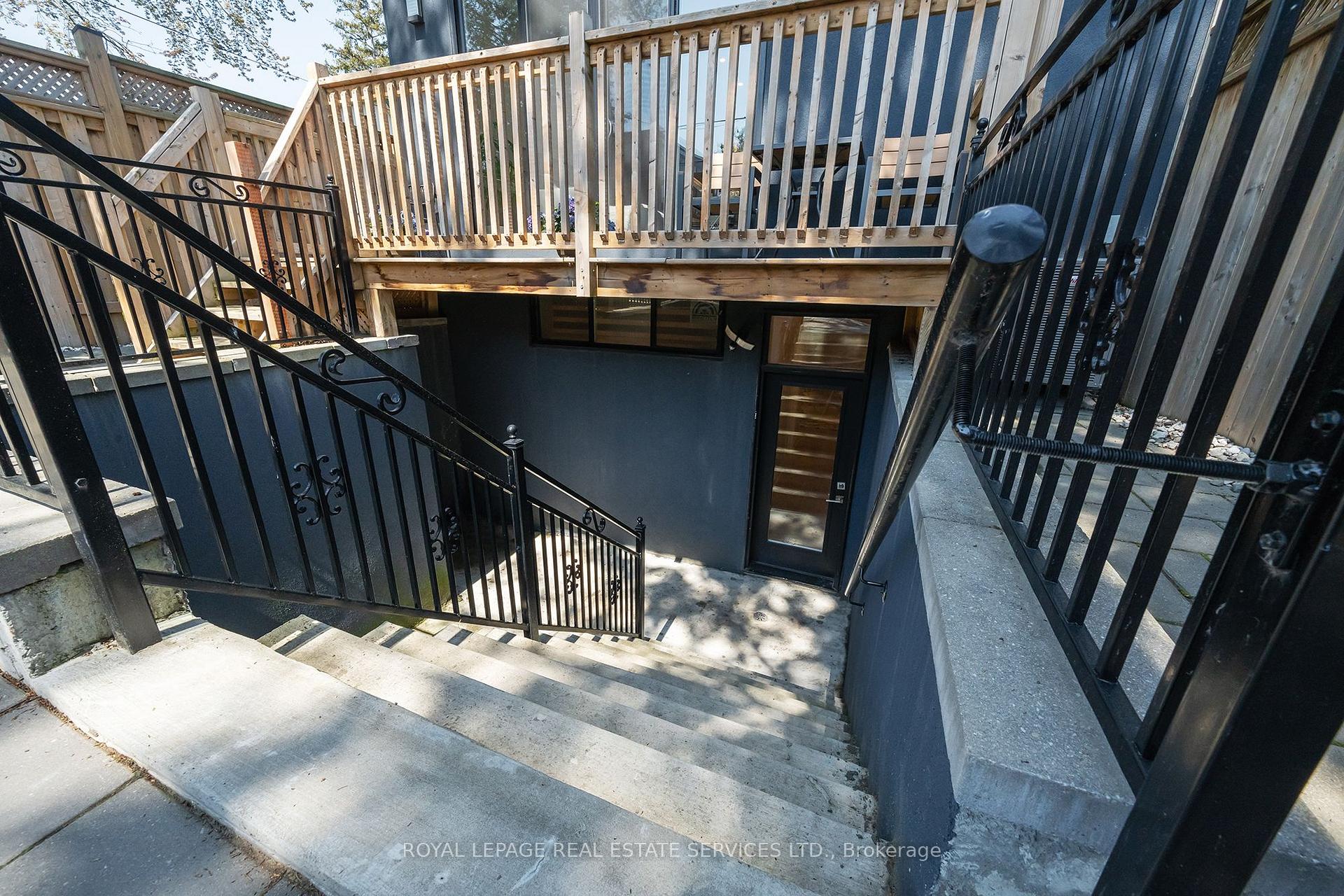 25A Tecumseth Avenue