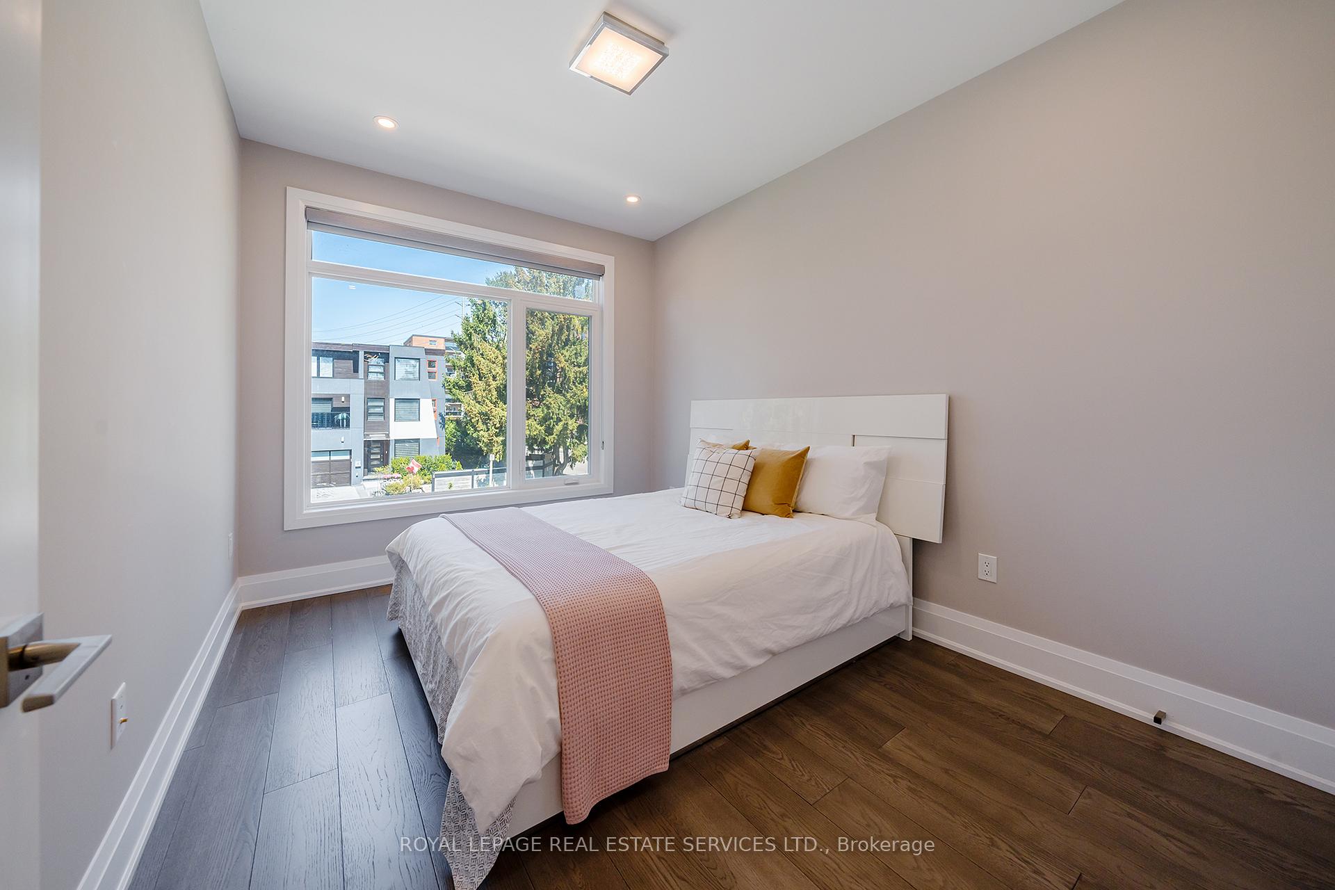 25A Tecumseth Avenue