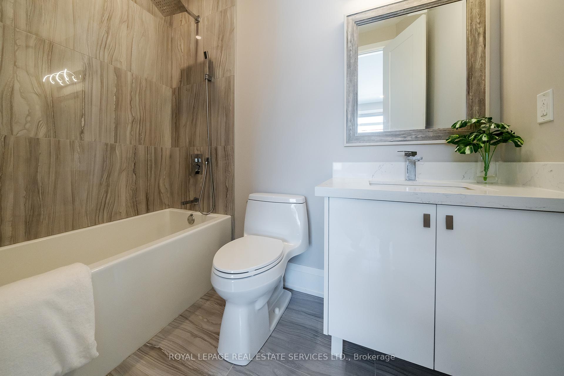 25A Tecumseth Avenue