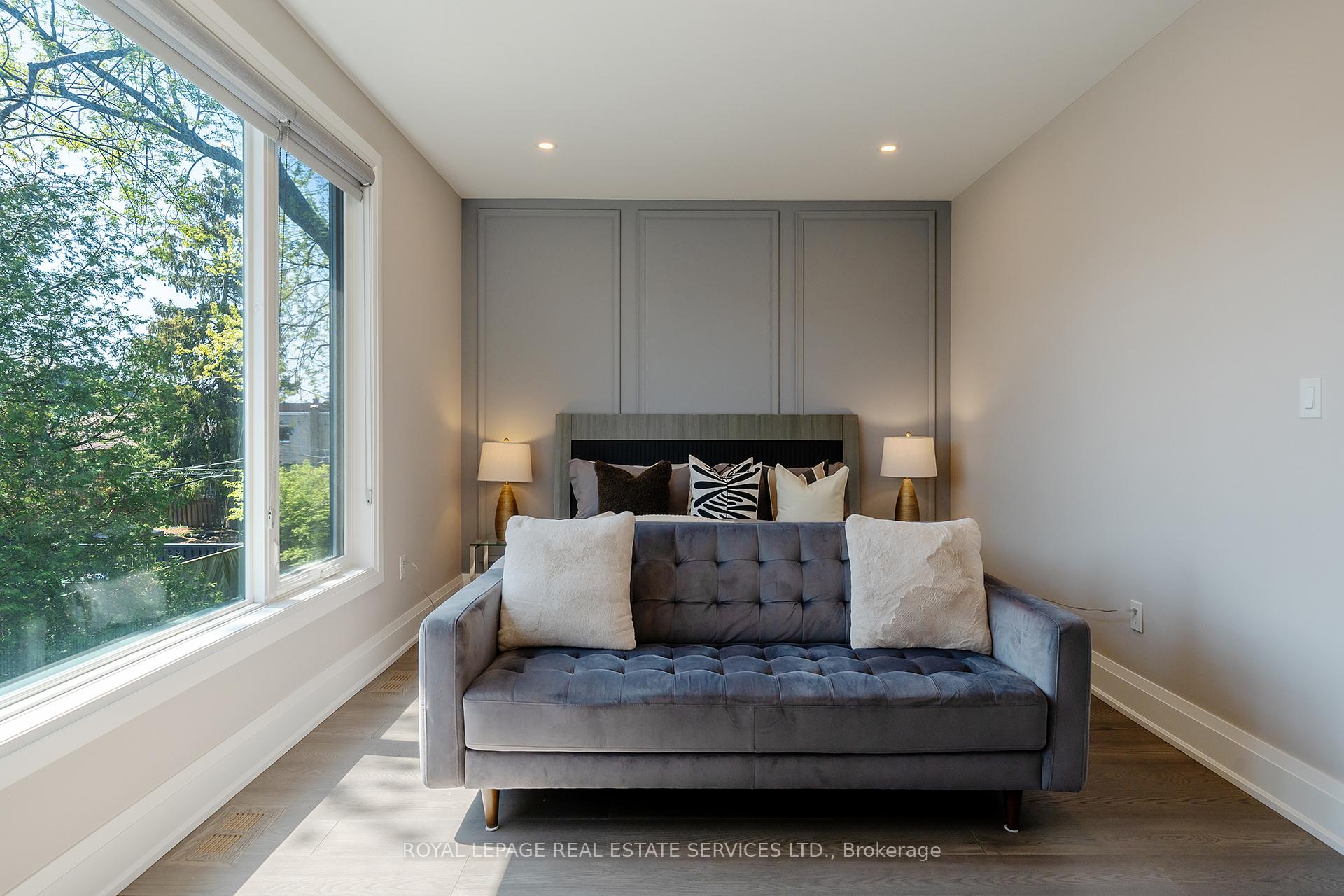 25A Tecumseth Avenue