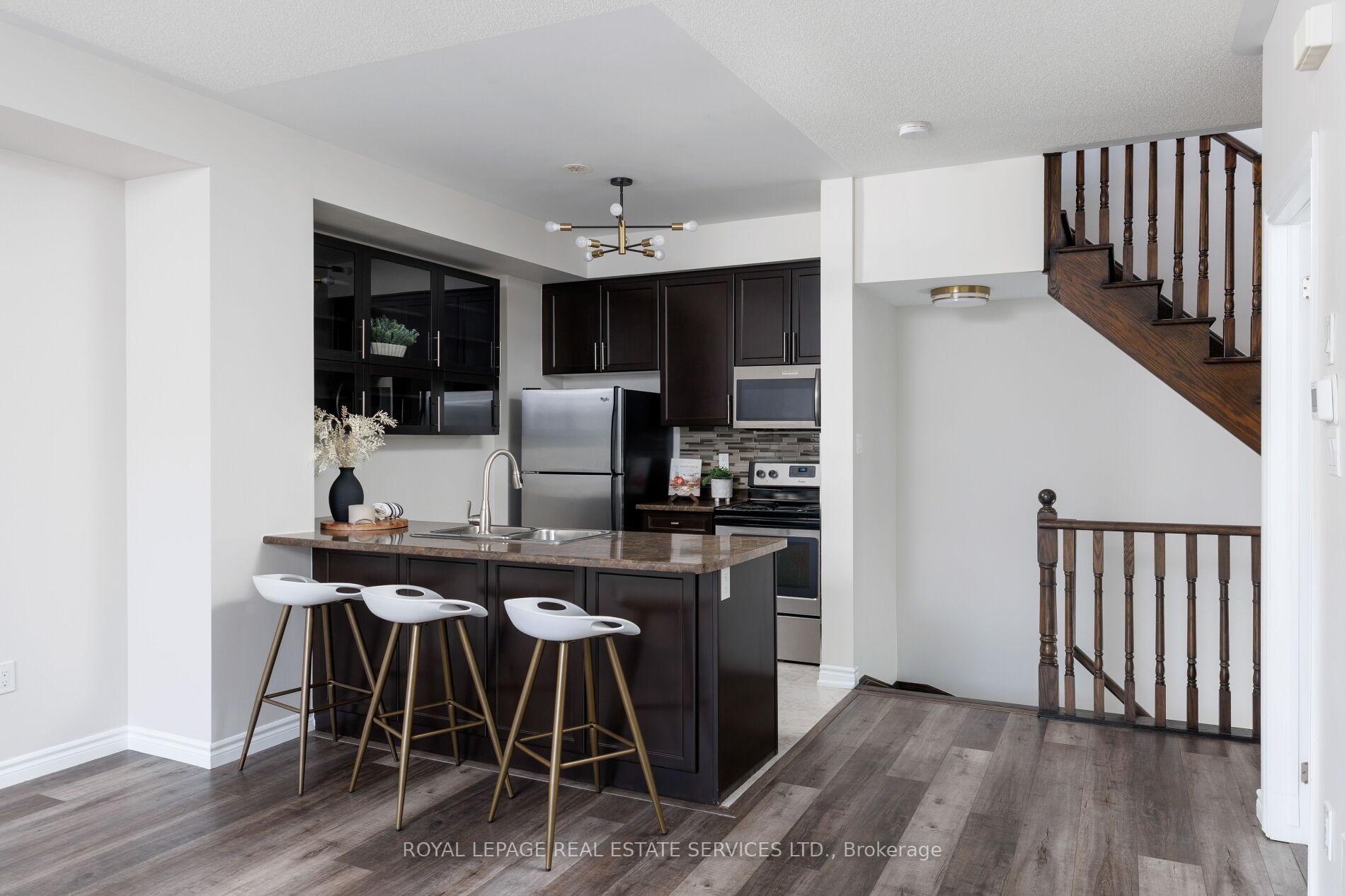 2425 Greenwich Drive
