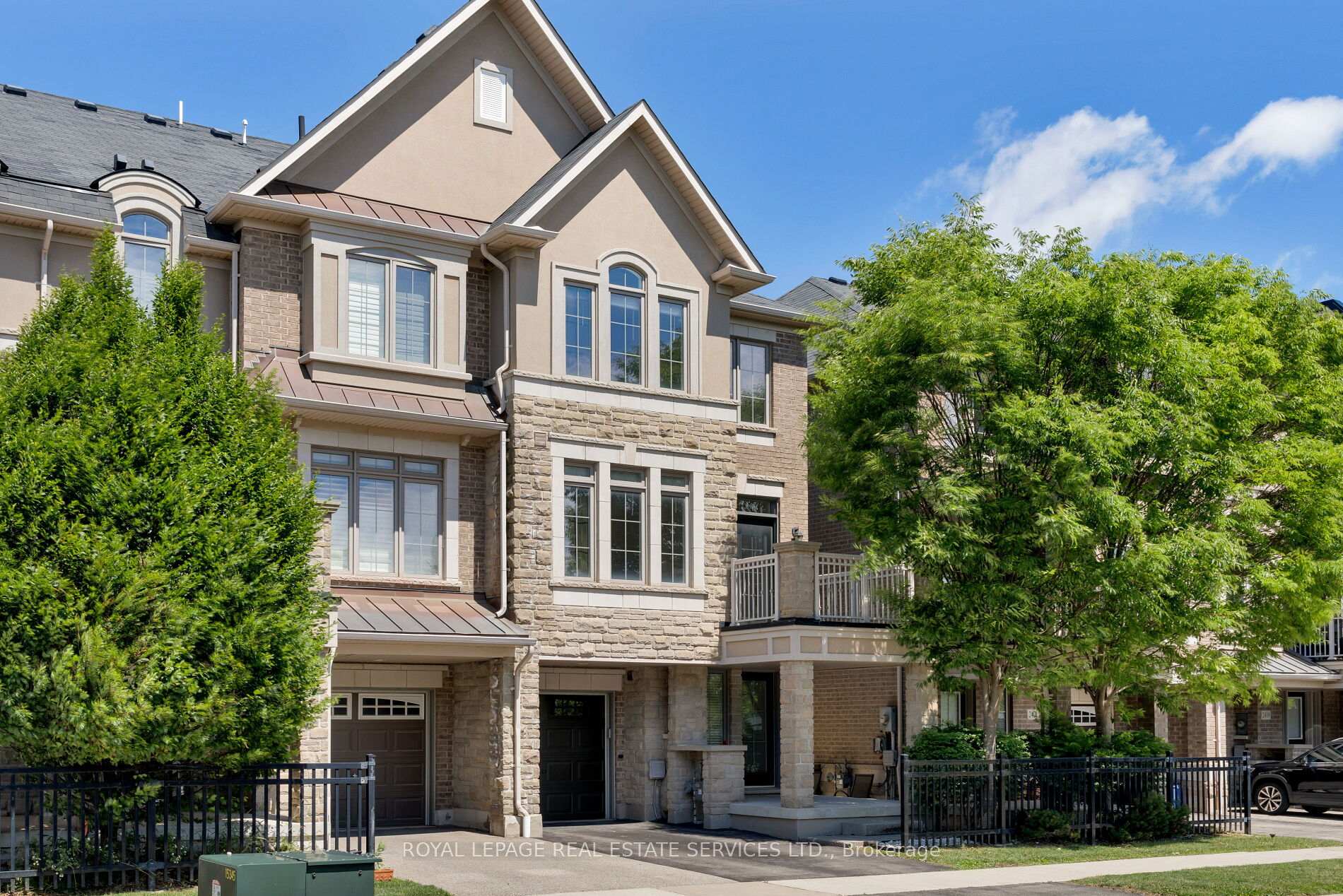 2425 Greenwich Drive