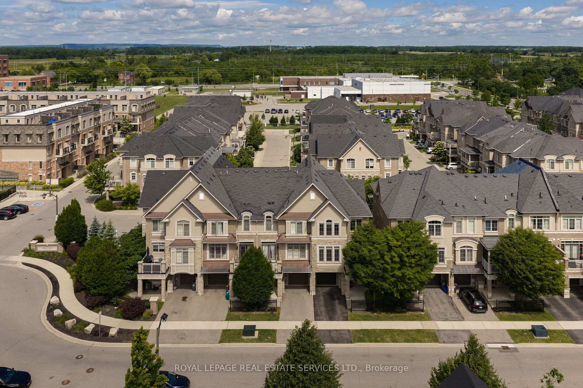 2425 Greenwich Drive