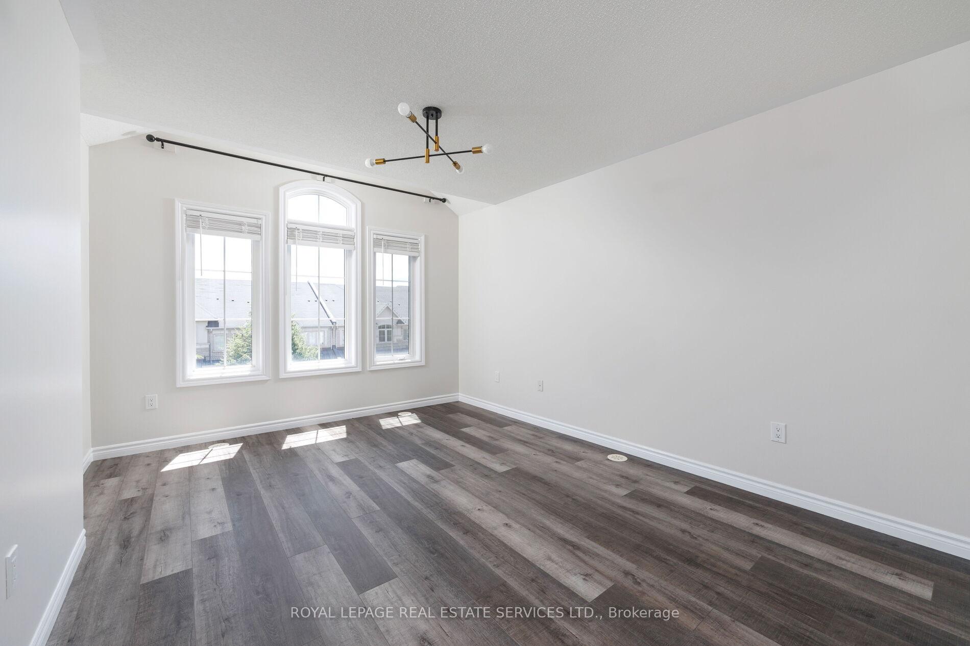 2425 Greenwich Drive