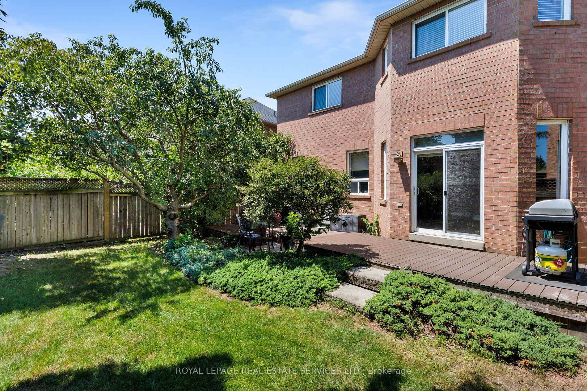 2190 Kingsridge Drive