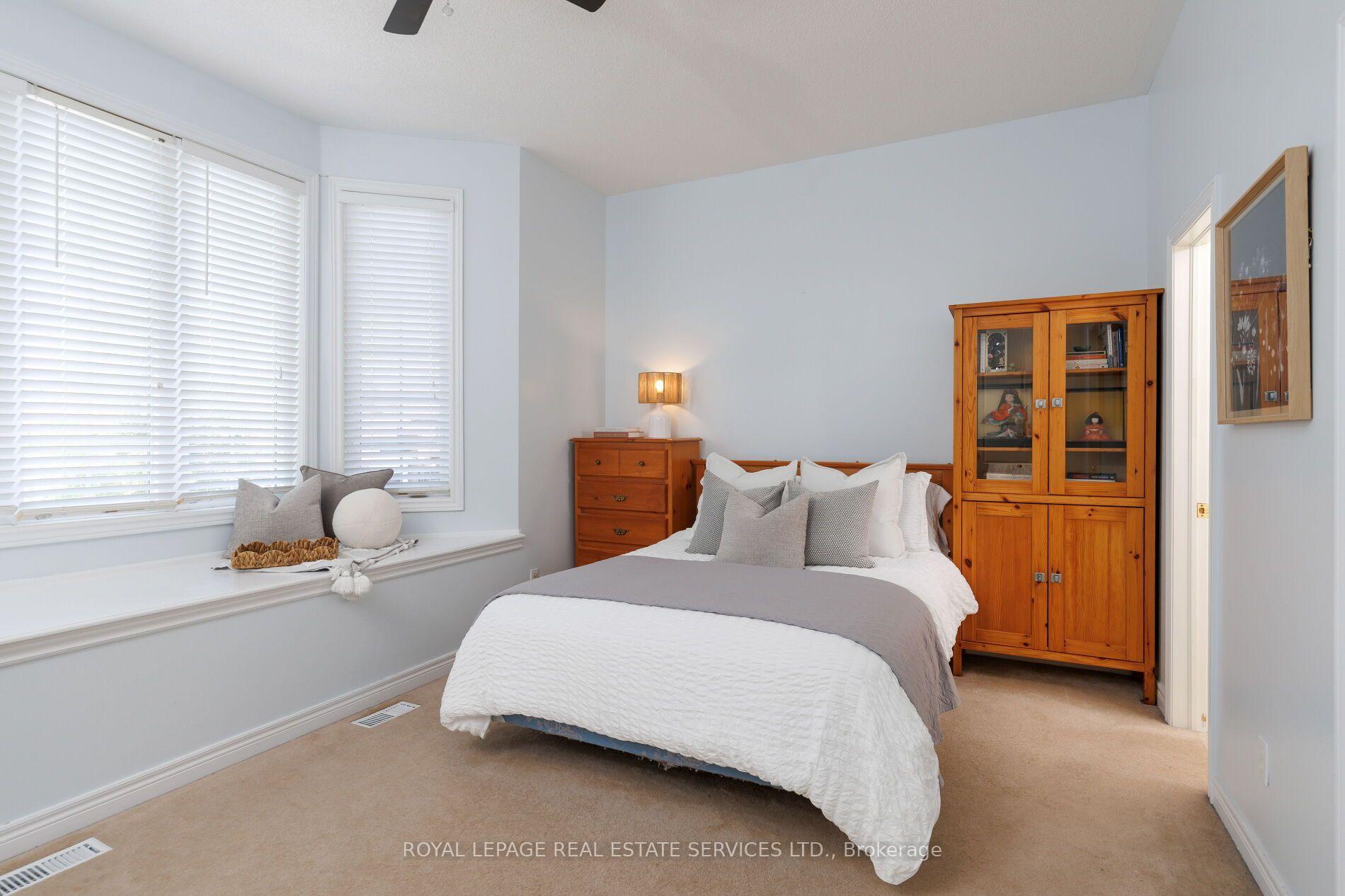 2190 Kingsridge Drive