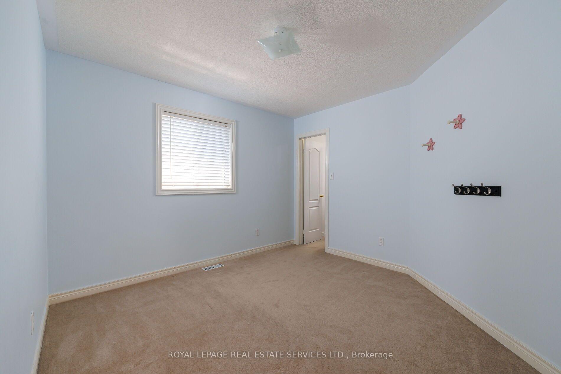 2190 Kingsridge Drive