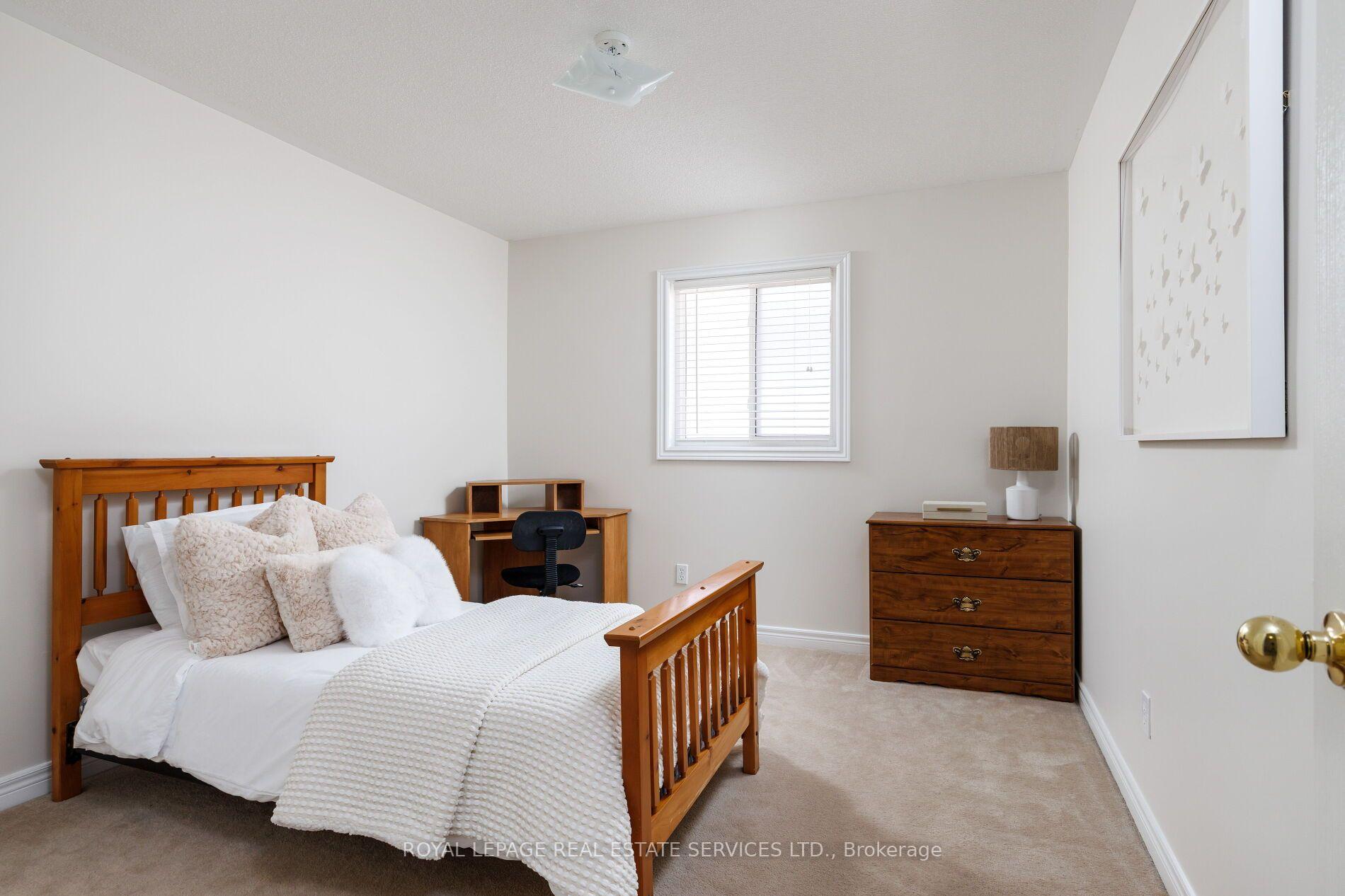 2190 Kingsridge Drive