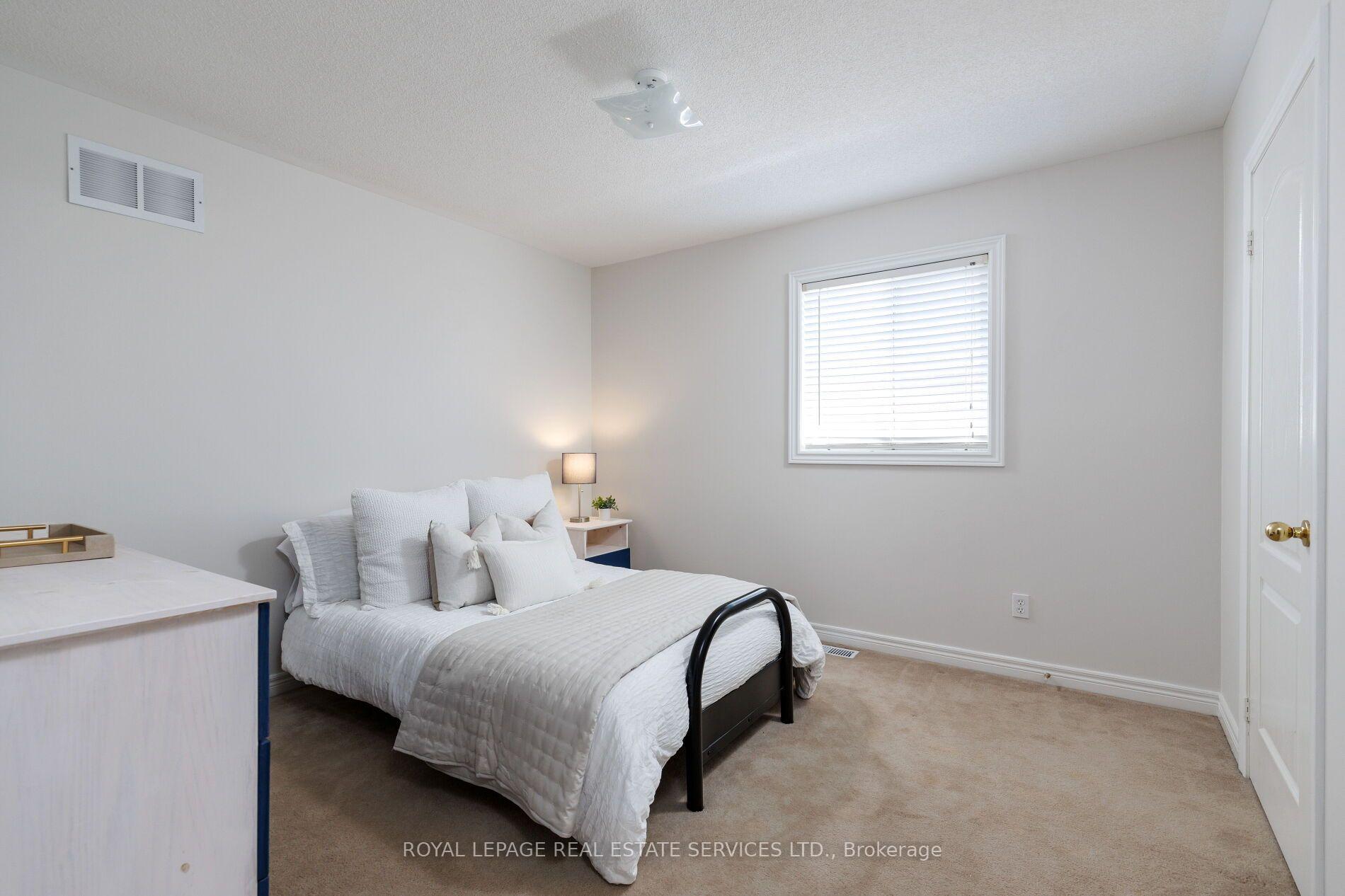 2190 Kingsridge Drive