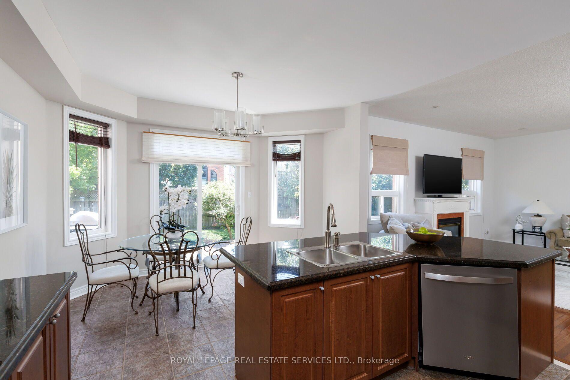 2190 Kingsridge Drive
