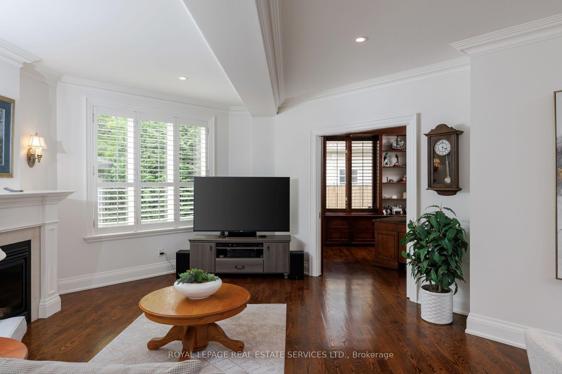 70 Shorewood Place