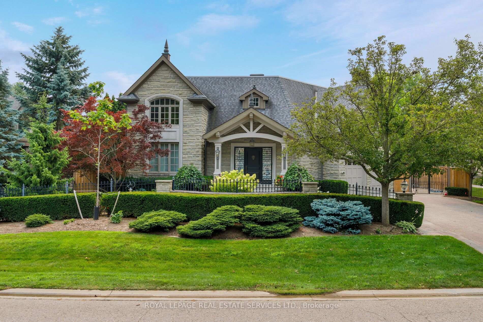 70 Shorewood Place