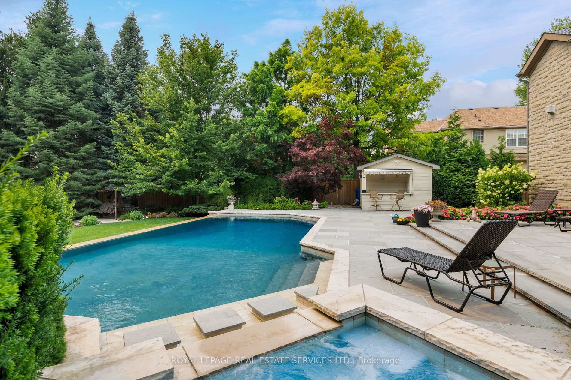 70 Shorewood Place